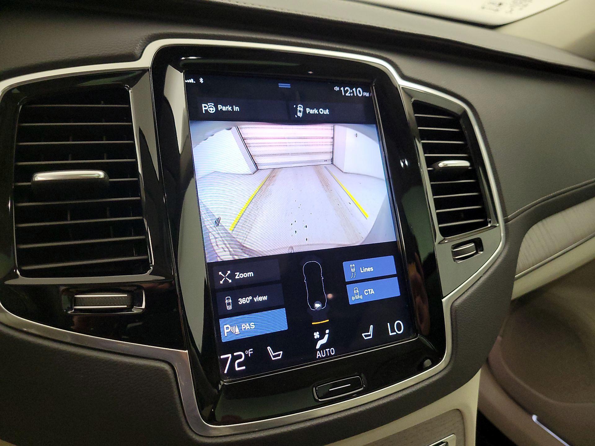 Thumbnail: 2022 Volvo XC90 - 15