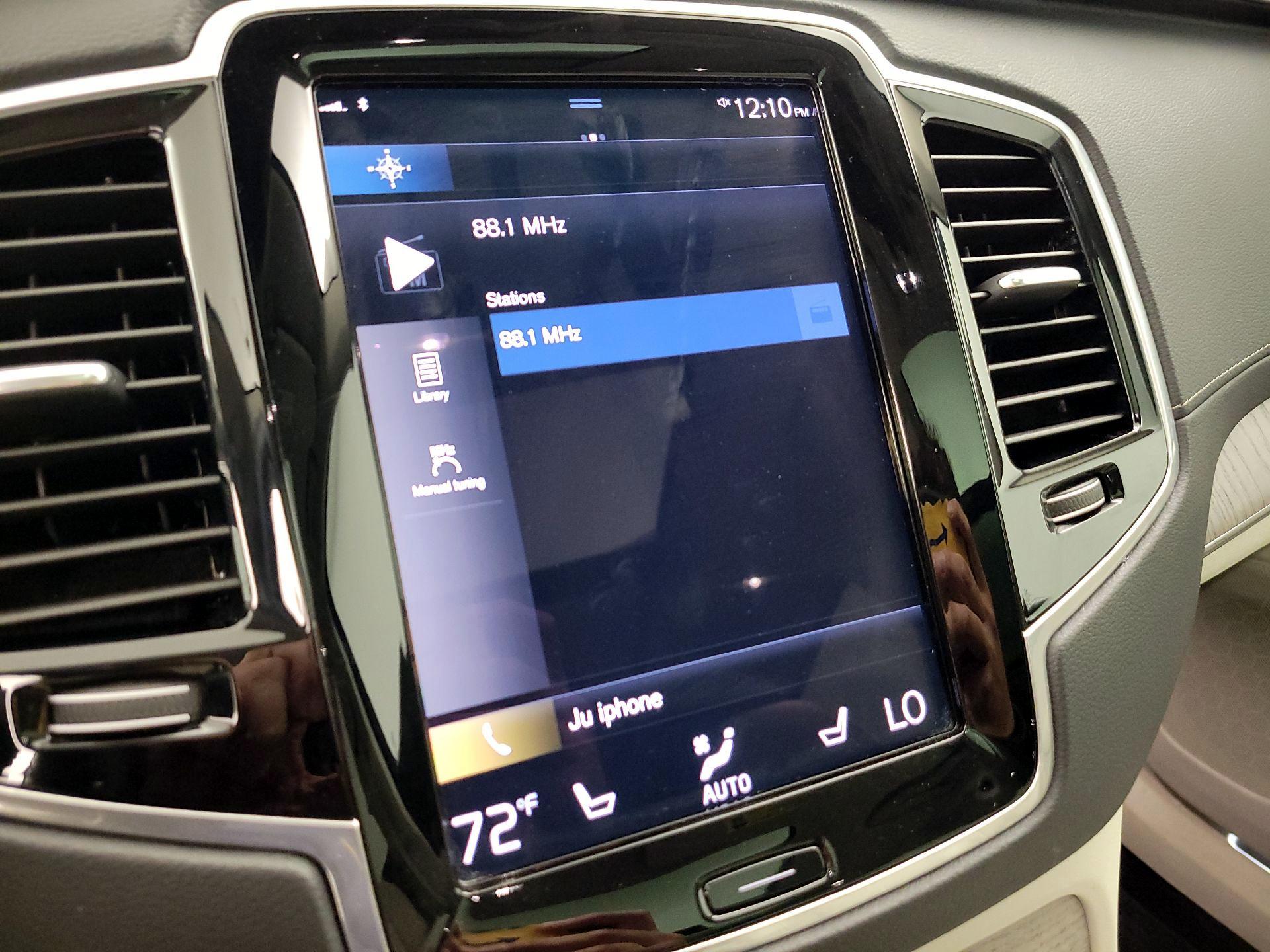 Thumbnail: 2022 Volvo XC90 - 16