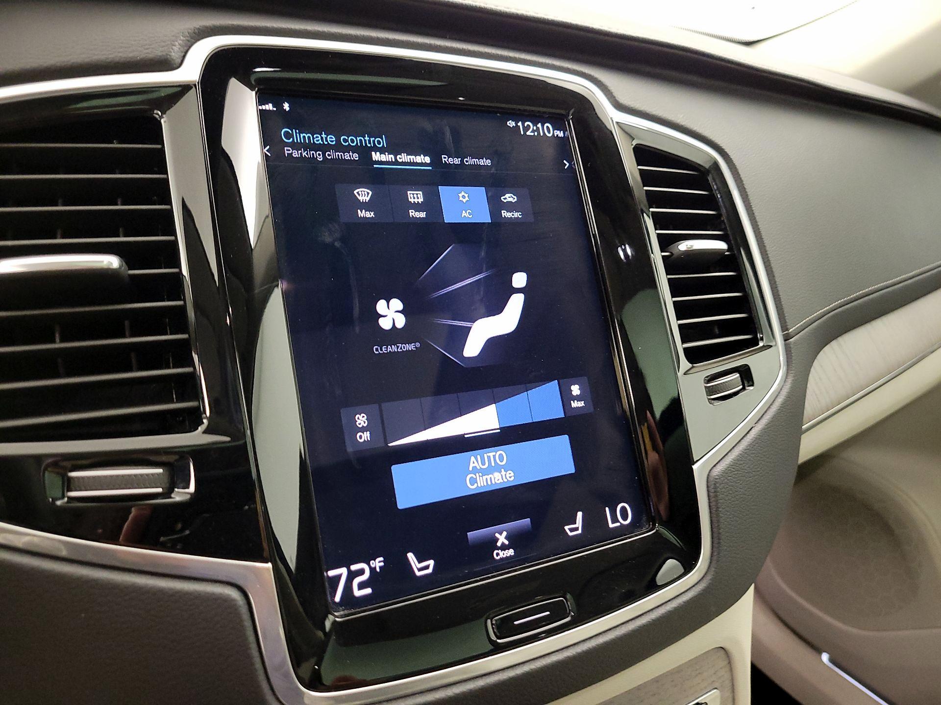 Thumbnail: 2022 Volvo XC90 - 17