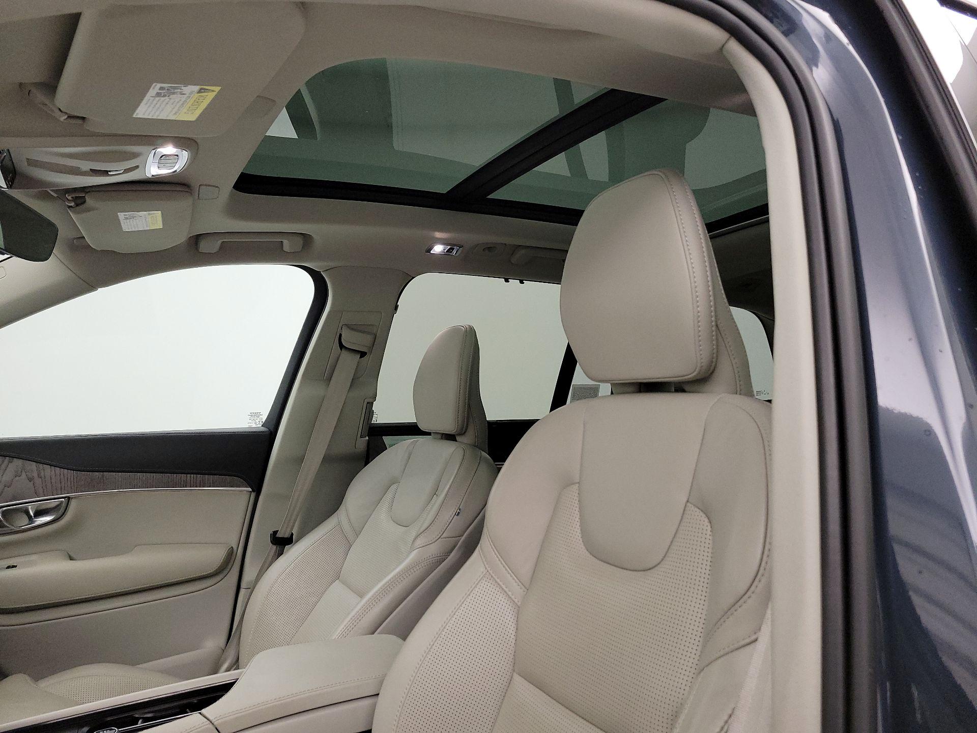 Thumbnail: 2022 Volvo XC90 - 20