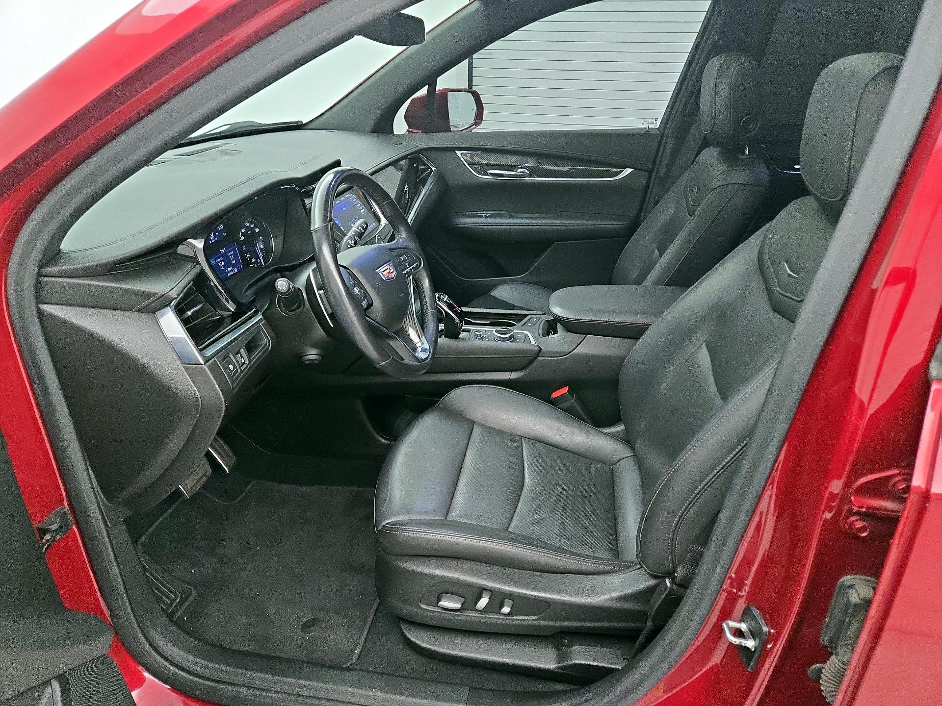 Thumbnail: 2020 Cadillac XT6 - 11