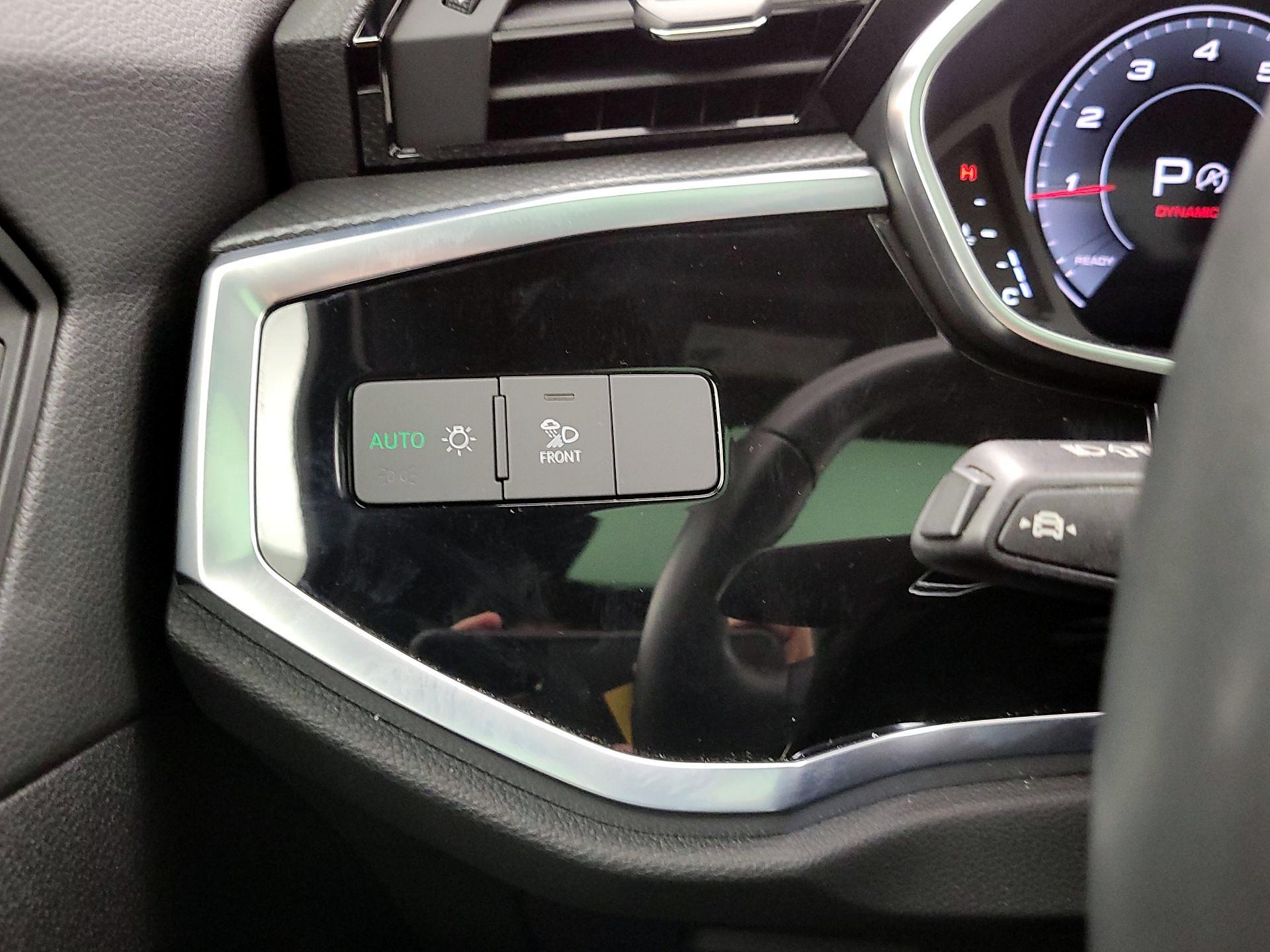 Thumbnail: 2023 Audi Q3 - 13