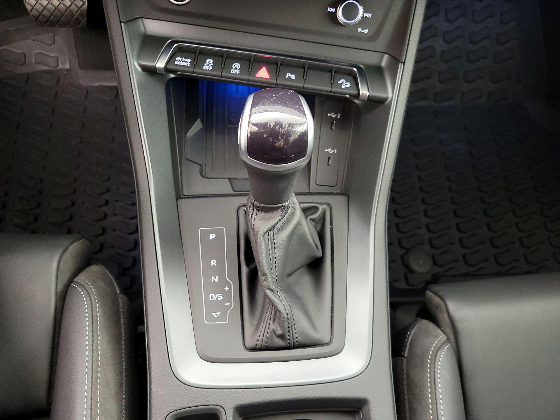 Thumbnail: 2023 Audi Q3 - 18