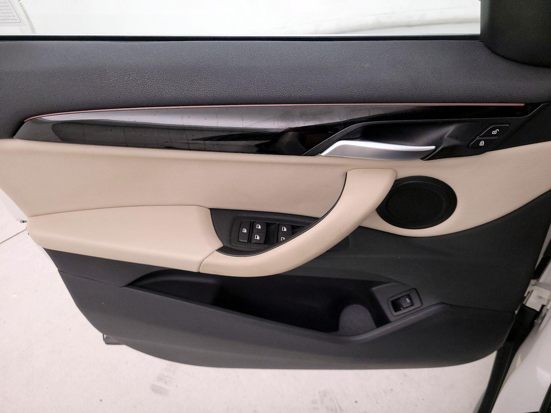 Thumbnail: 2018 BMW X1 - 12