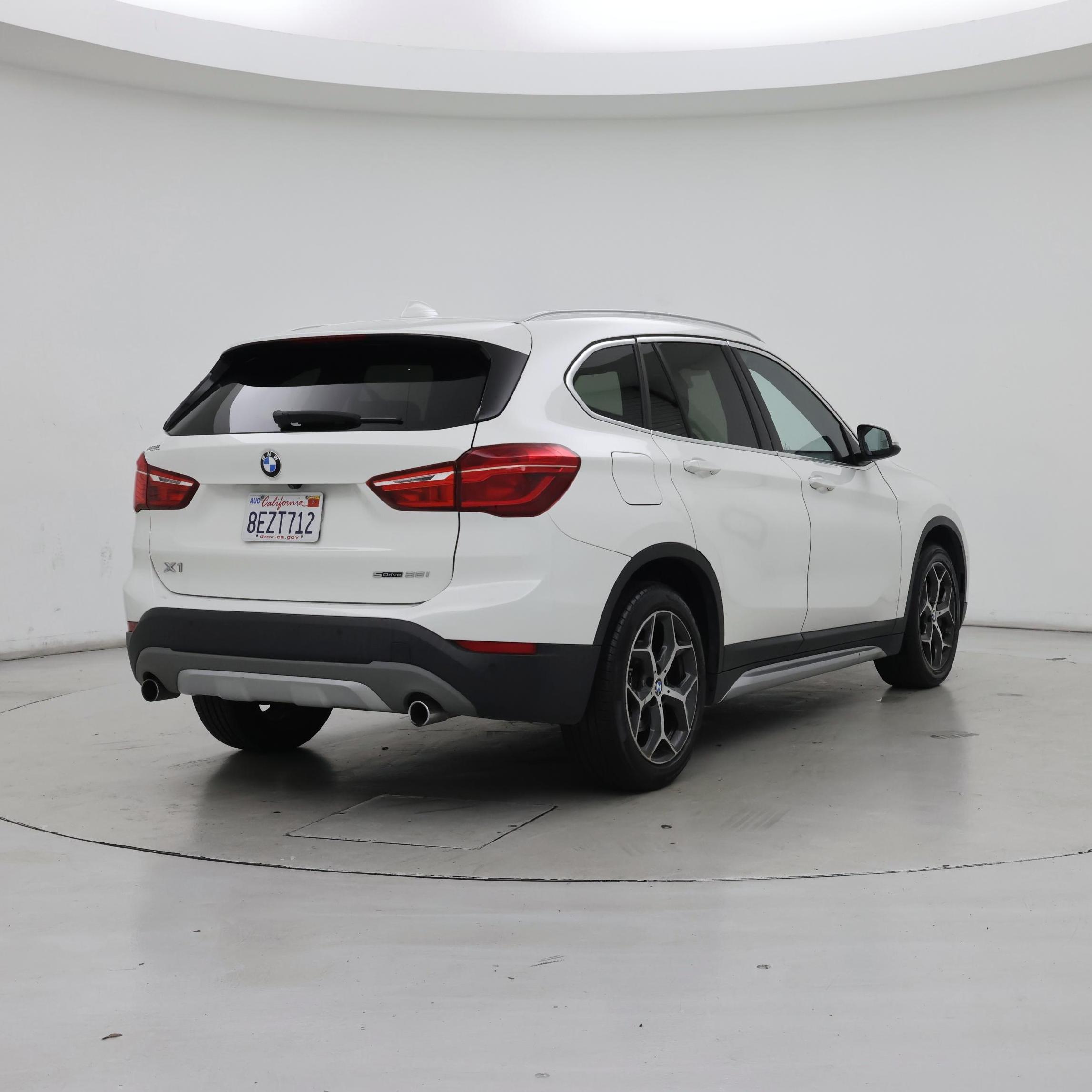 Thumbnail: 2018 BMW X1 - 8