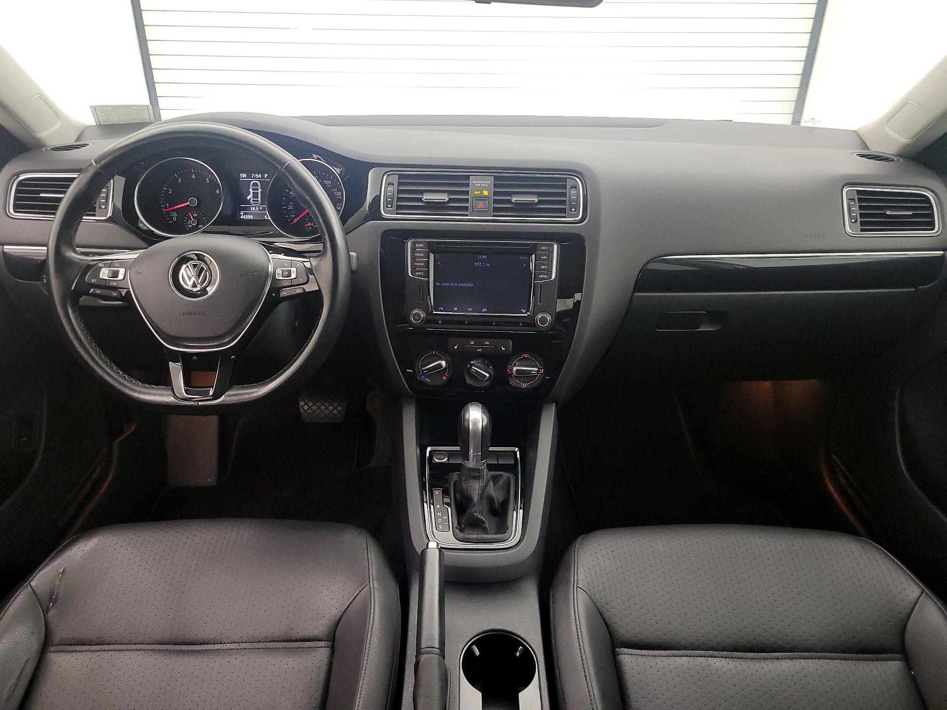 Thumbnail: 2016 Volkswagen Jetta - 9