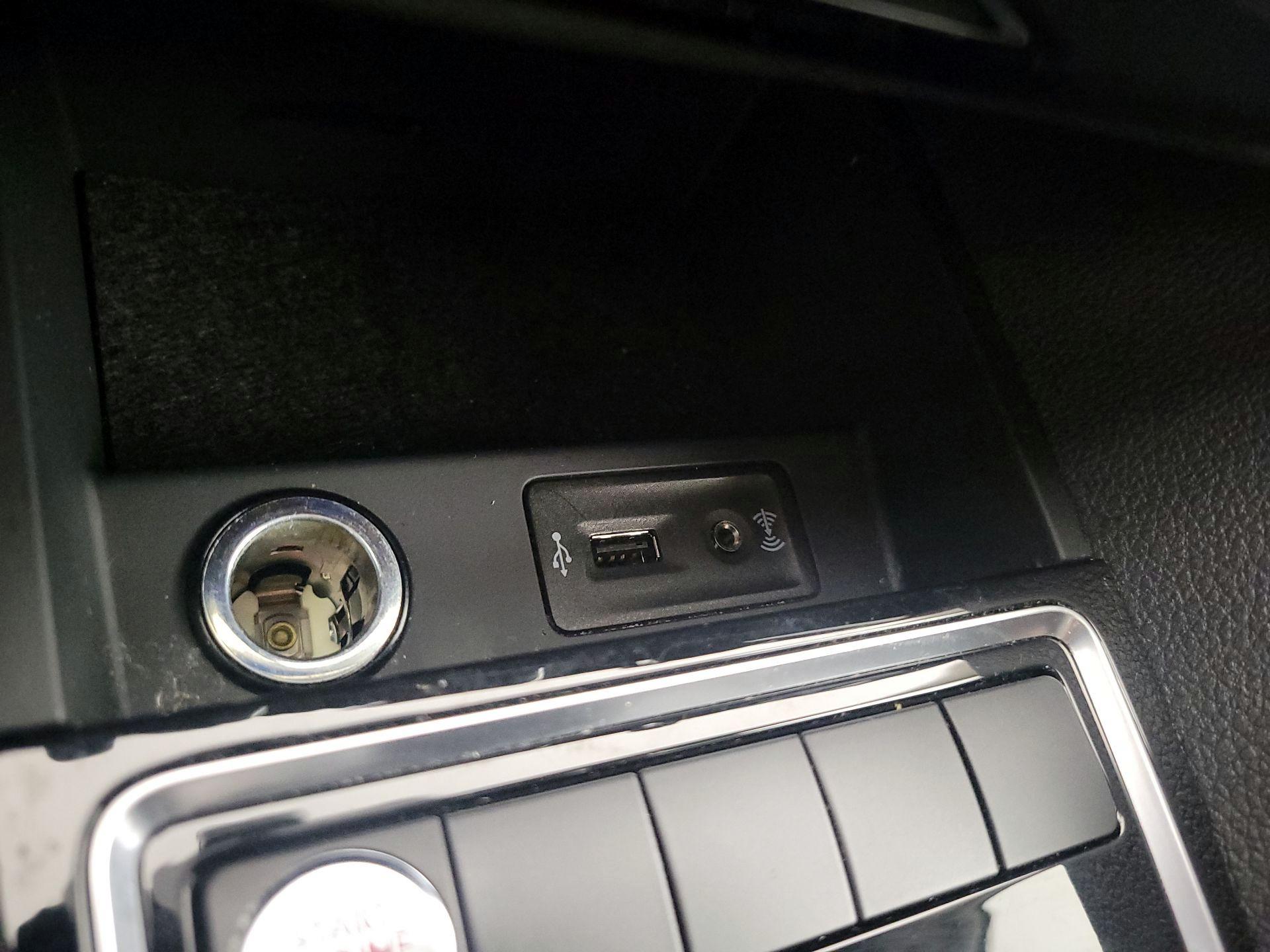 Thumbnail: 2016 Volkswagen Jetta - 19