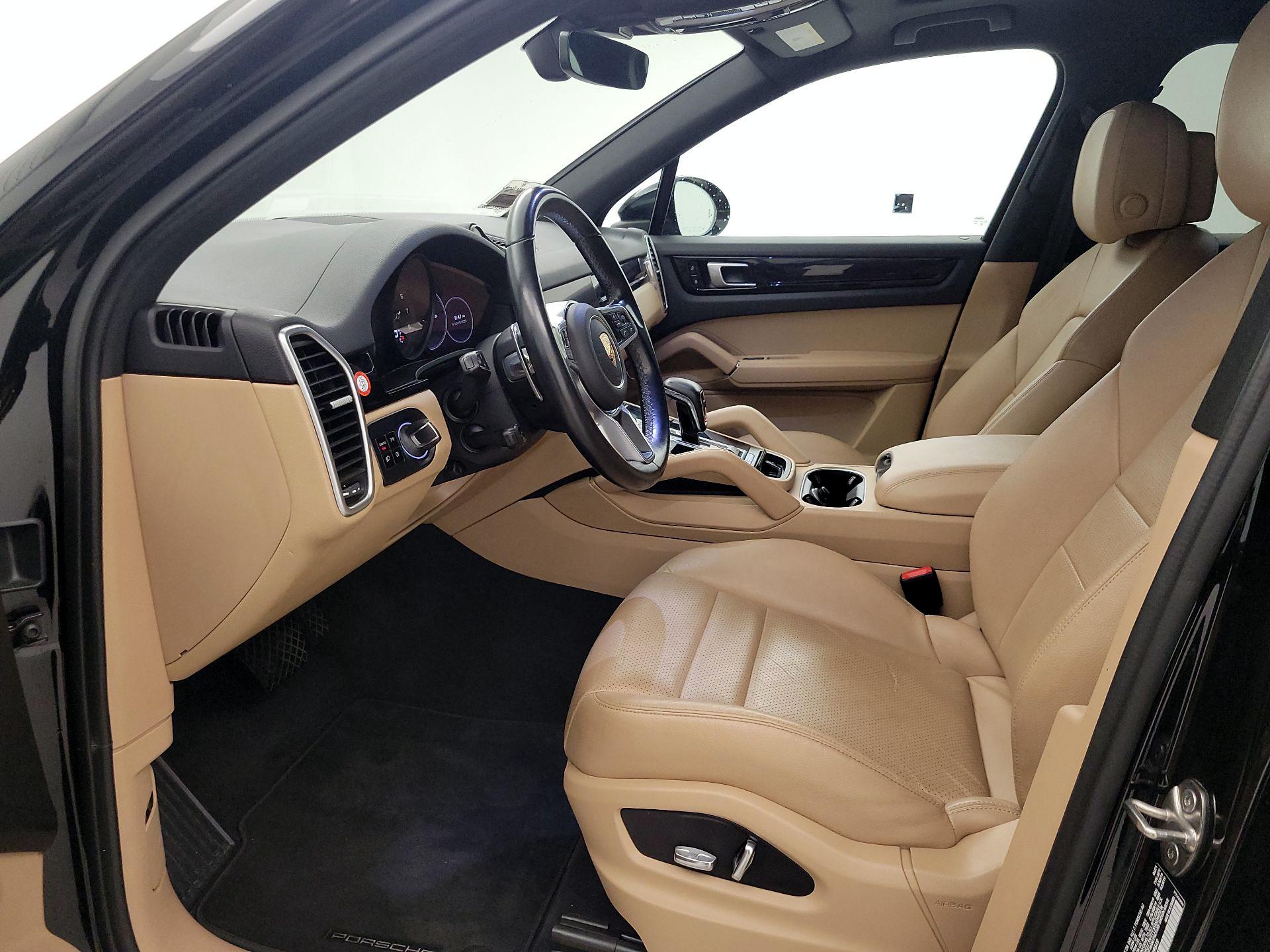Thumbnail: 2021 Porsche Cayenne - 11