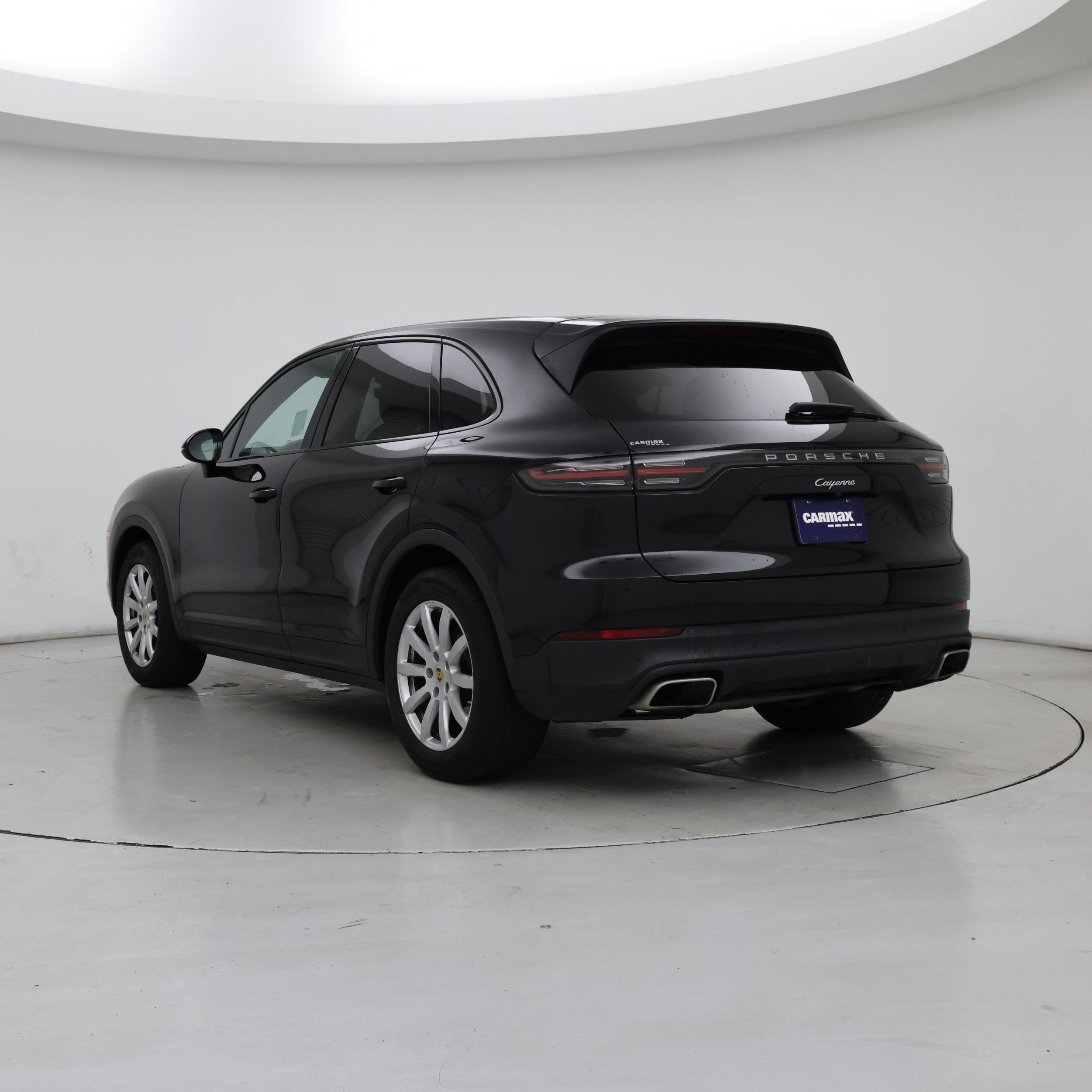 Thumbnail: 2021 Porsche Cayenne - 2