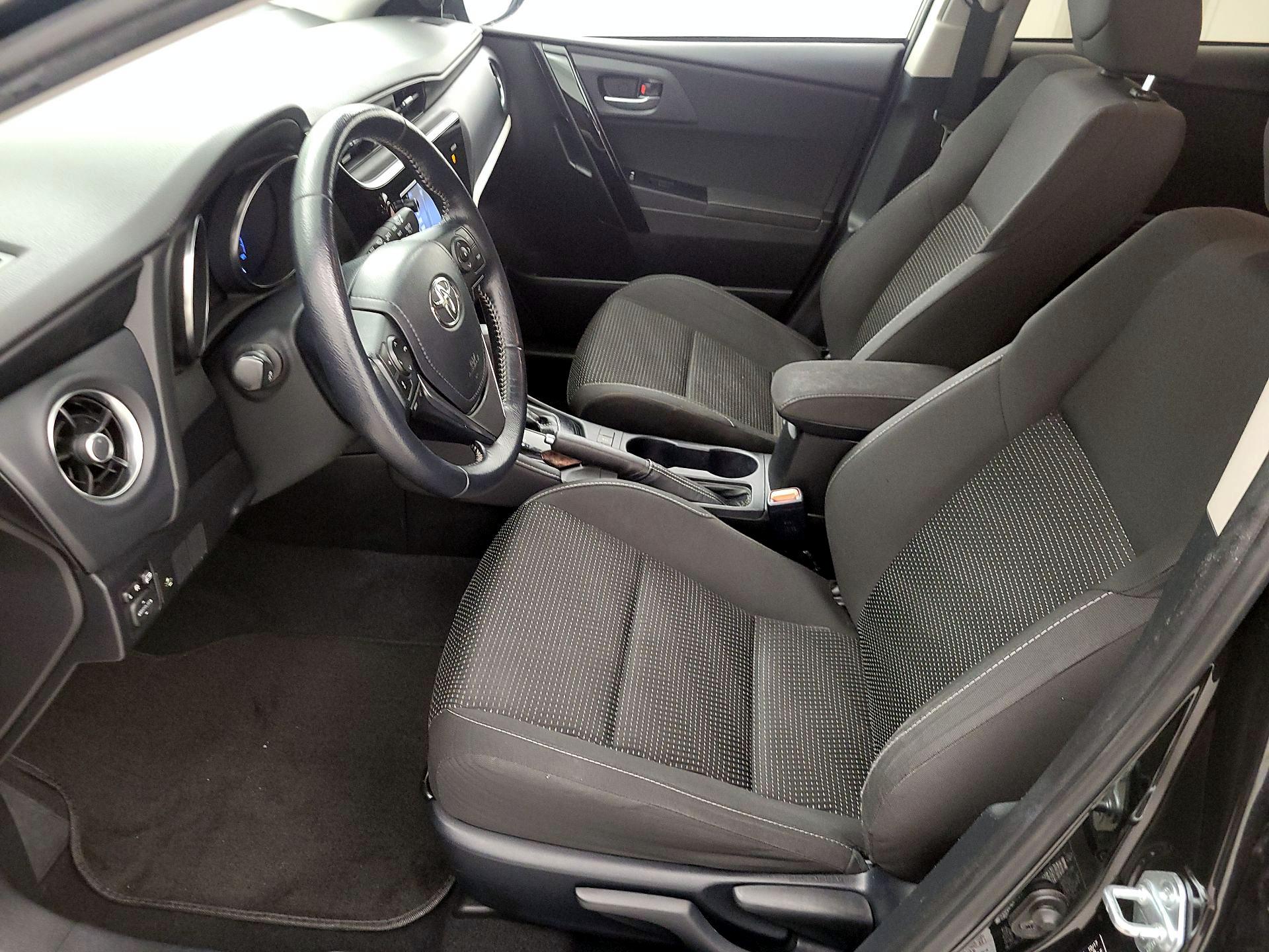 Thumbnail: 2018 Toyota Corolla iM - 11