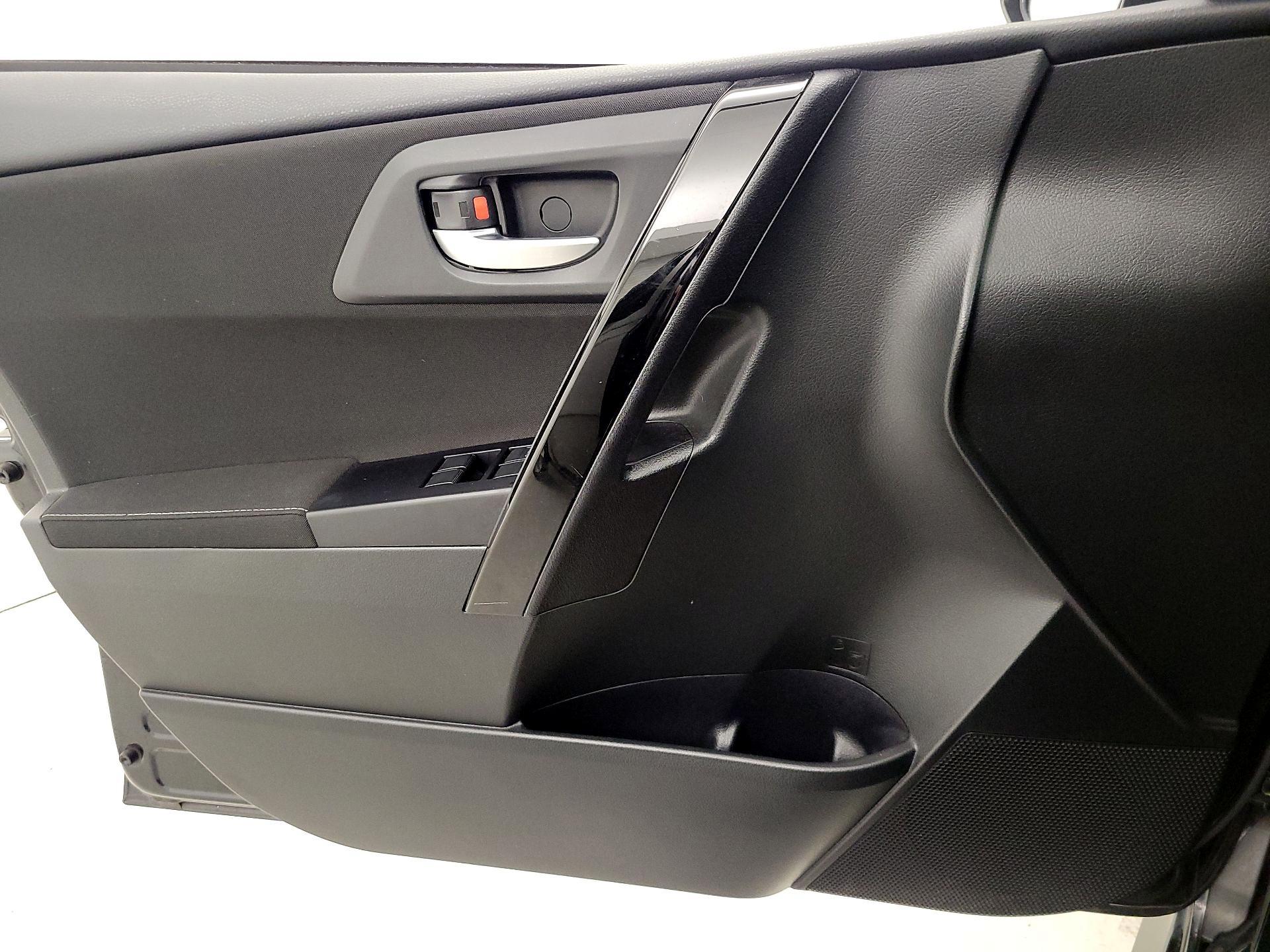 Thumbnail: 2018 Toyota Corolla iM - 12