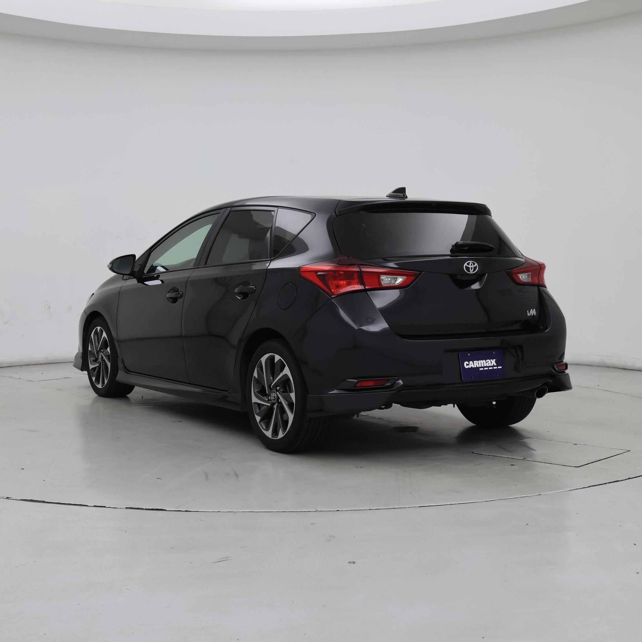 Thumbnail: 2018 Toyota Corolla iM - 2