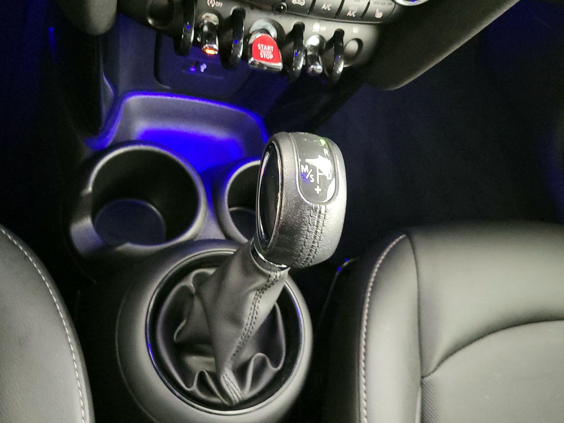 Thumbnail: 2019 MINI Cooper Hardtop - 17