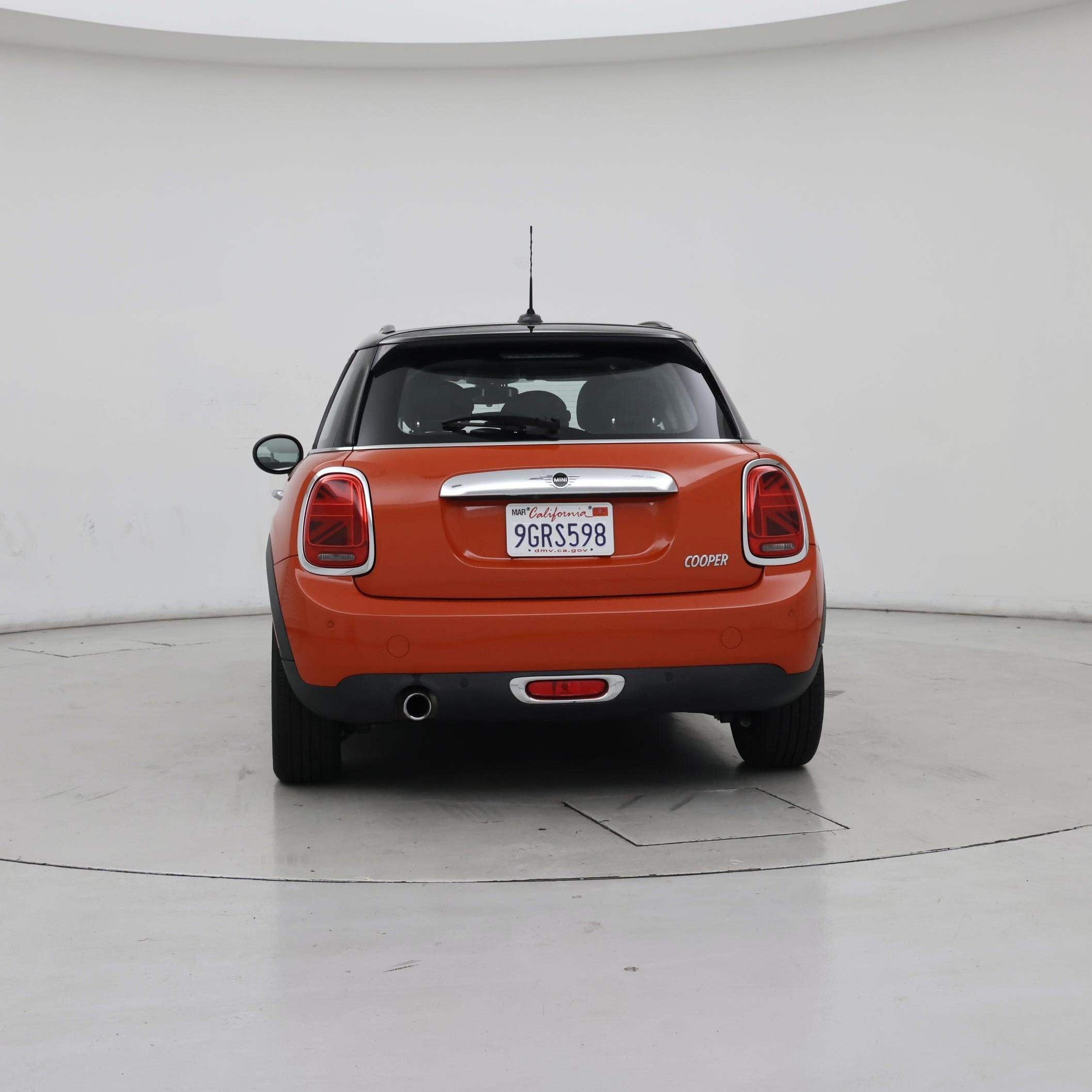 Thumbnail: 2019 MINI Cooper Hardtop - 6