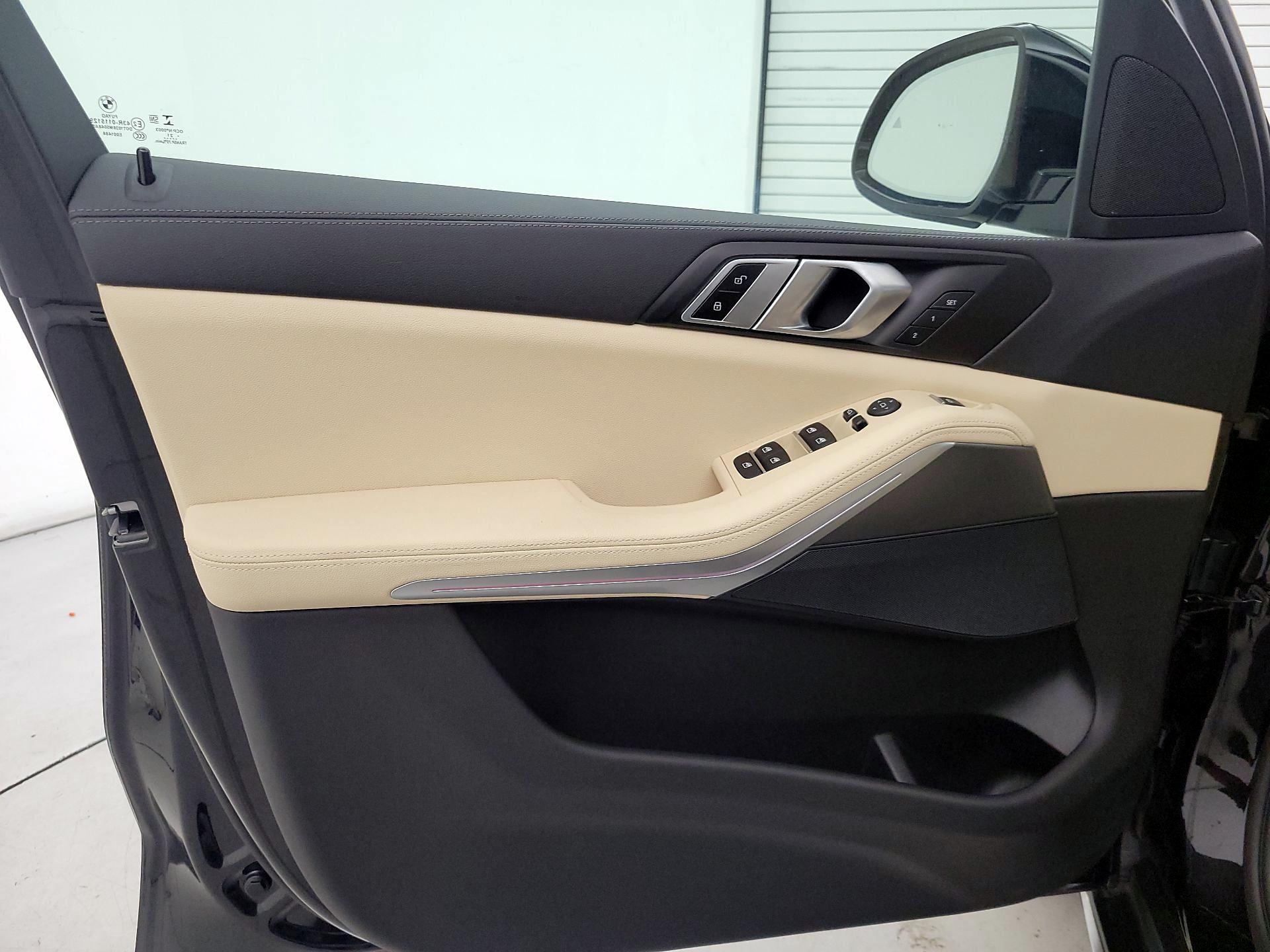 Thumbnail: 2021 BMW X5 - 12