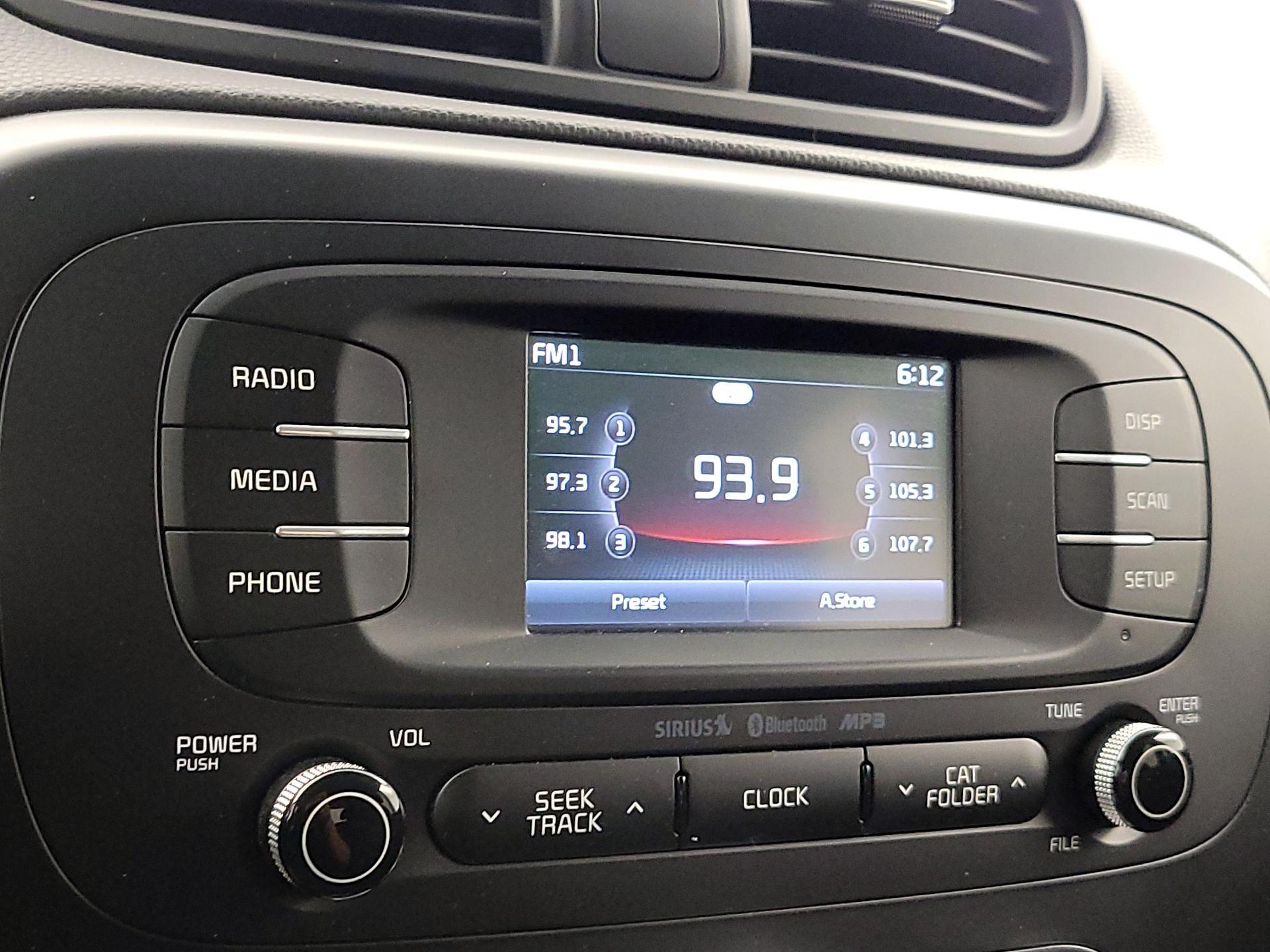 Thumbnail: 2016 Kia Soul - 15