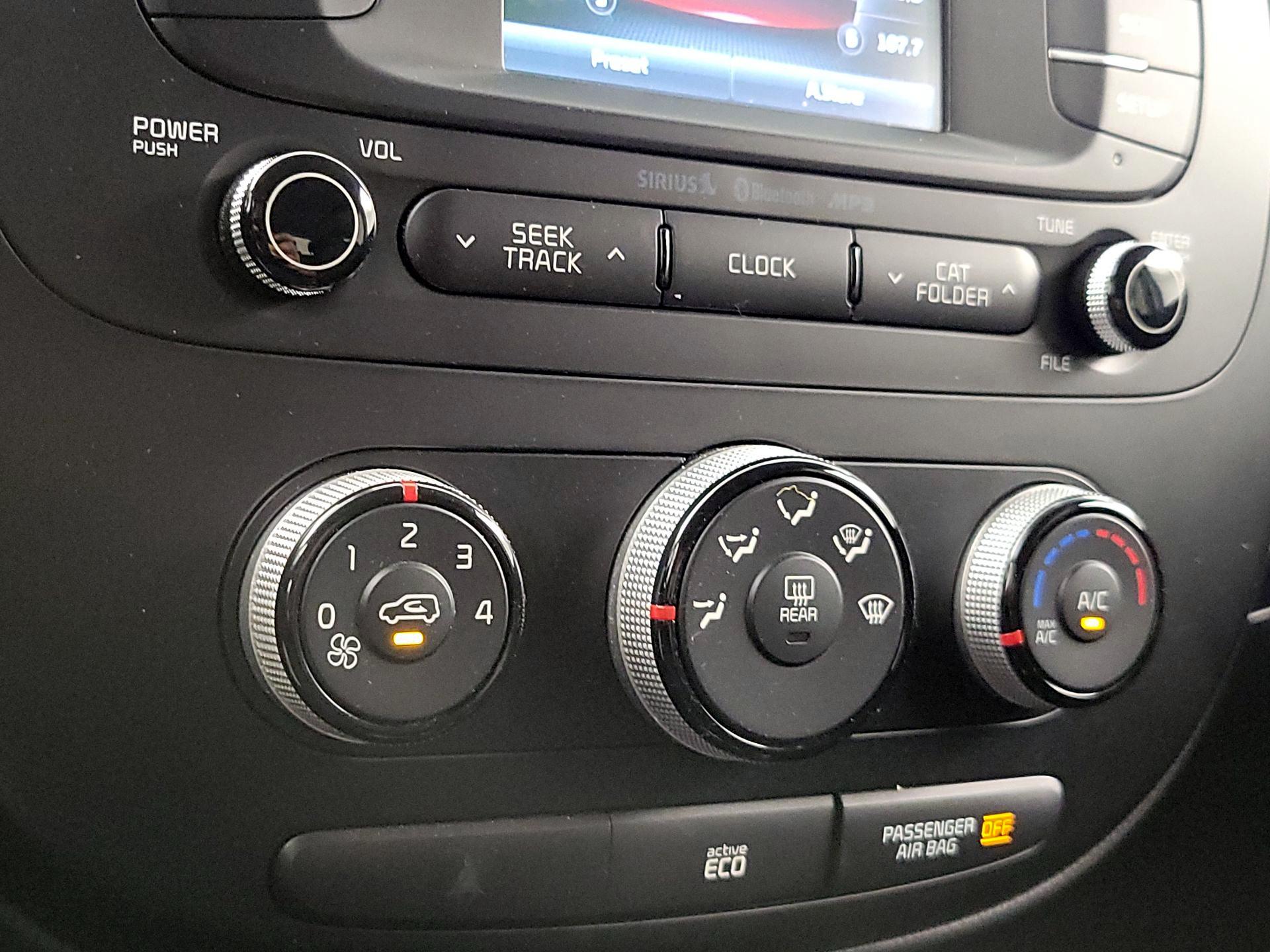 Thumbnail: 2016 Kia Soul - 16