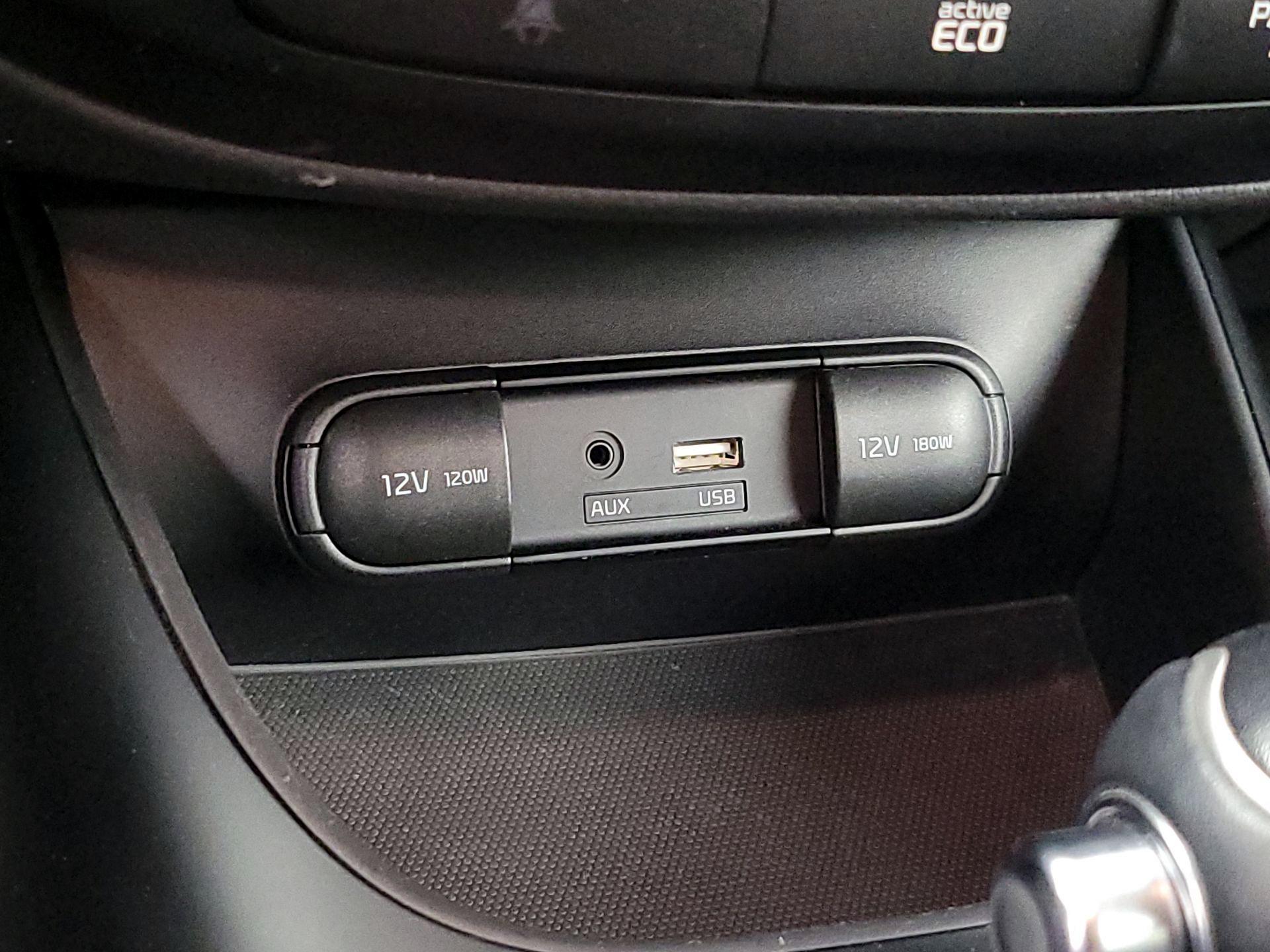 Thumbnail: 2016 Kia Soul - 18