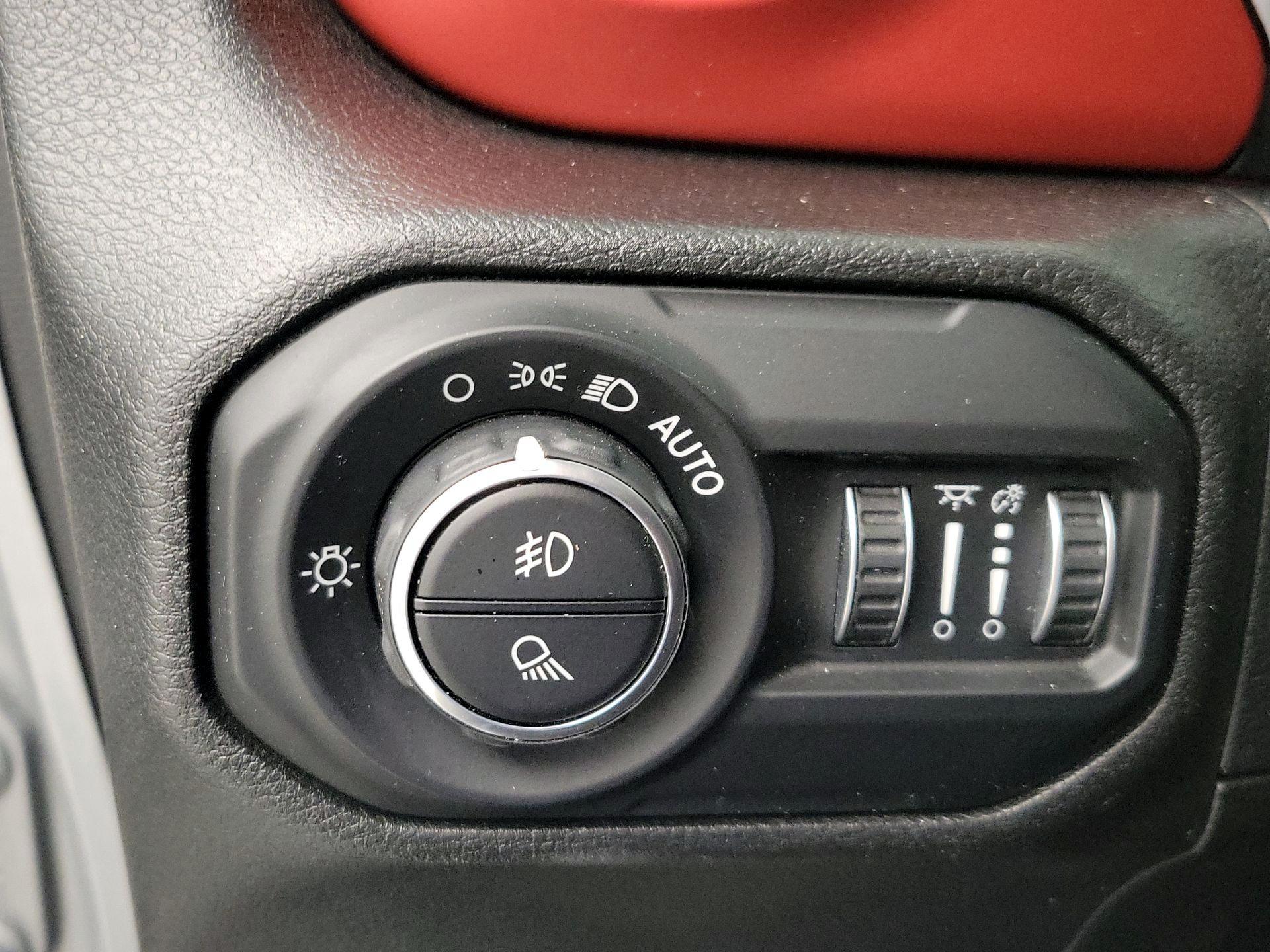 Thumbnail: 2021 Jeep Gladiator - 13