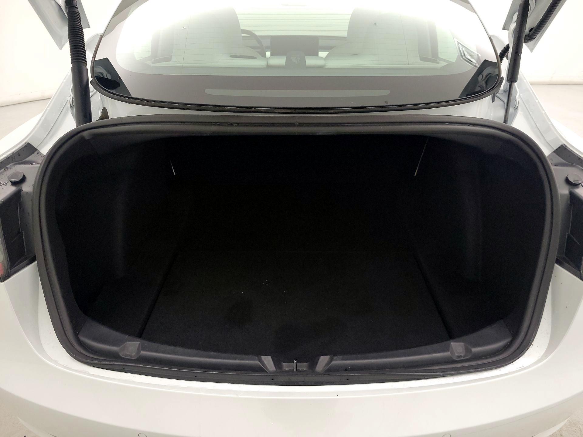 Thumbnail: 2022 Tesla Model 3 - 19