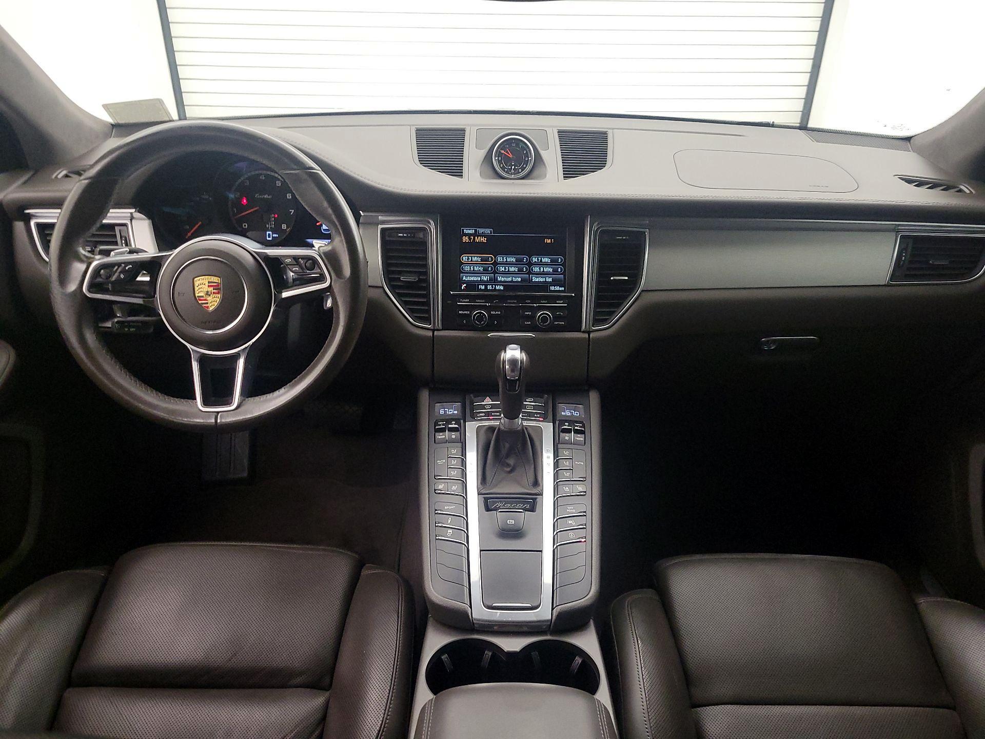 Thumbnail: 2016 Porsche Macan - 9