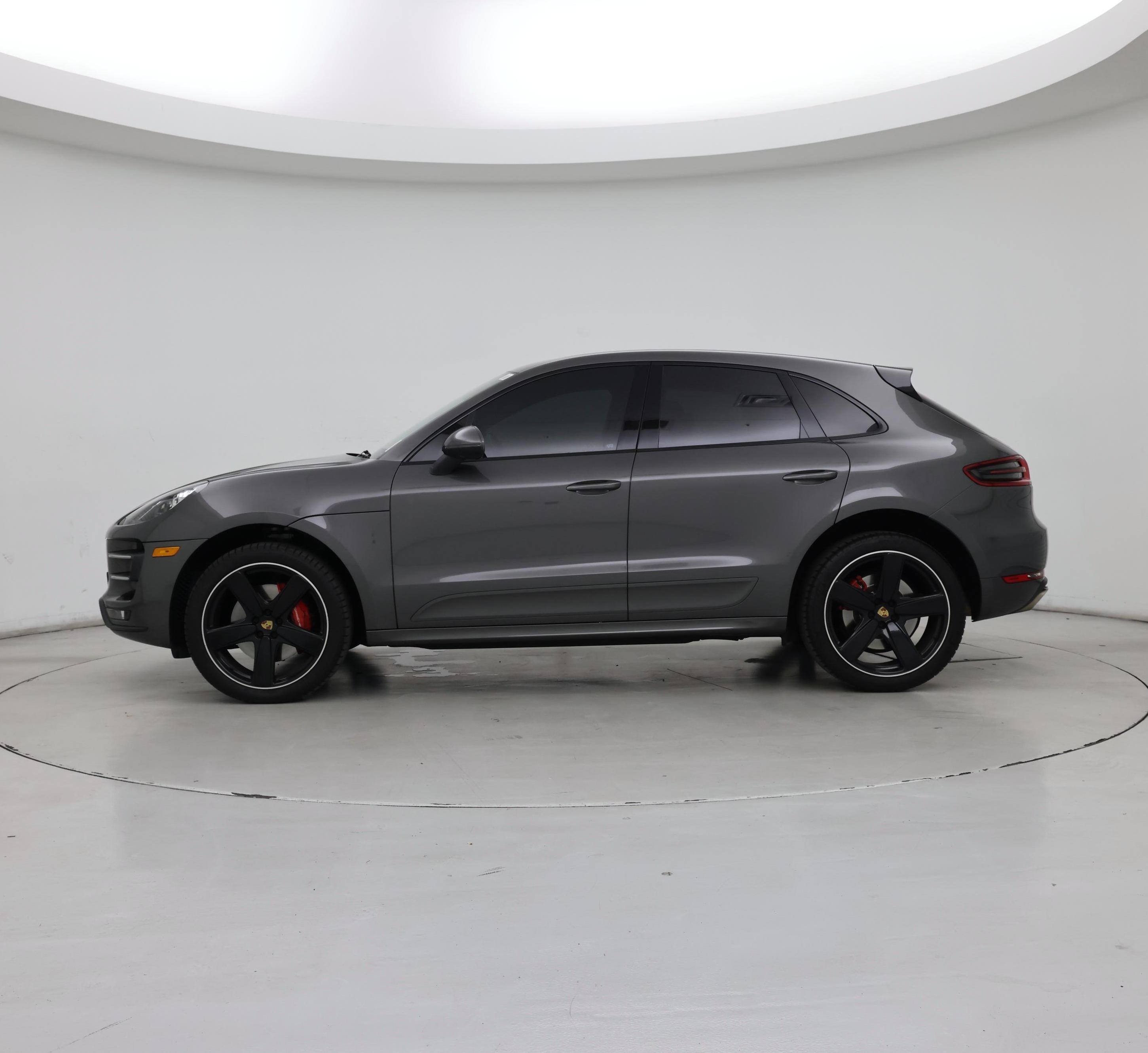 Thumbnail: 2016 Porsche Macan - 3