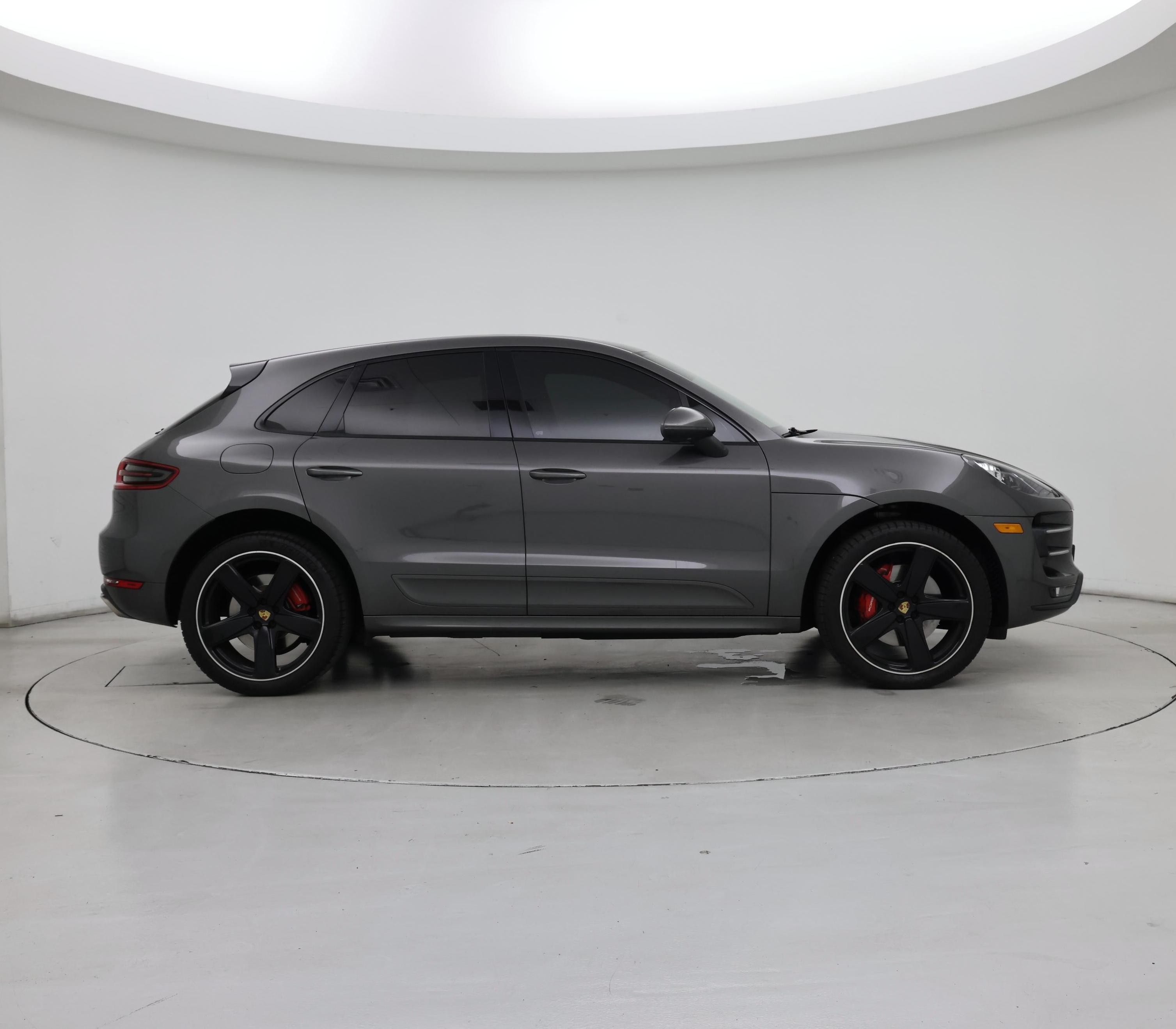 Thumbnail: 2016 Porsche Macan - 7