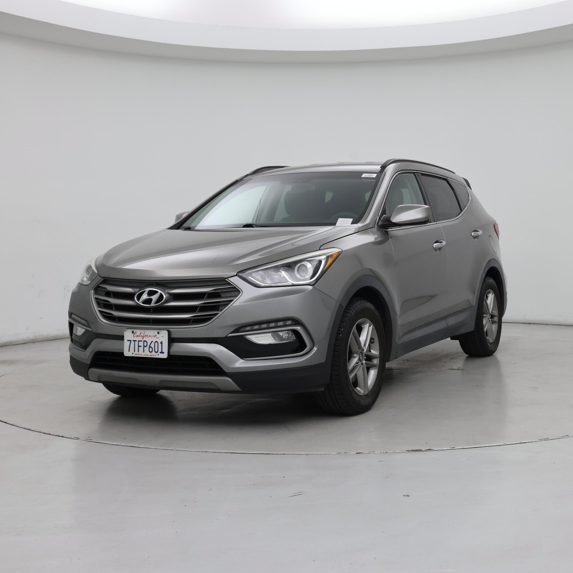 Thumbnail: 2017 Hyundai Santa Fe - 4