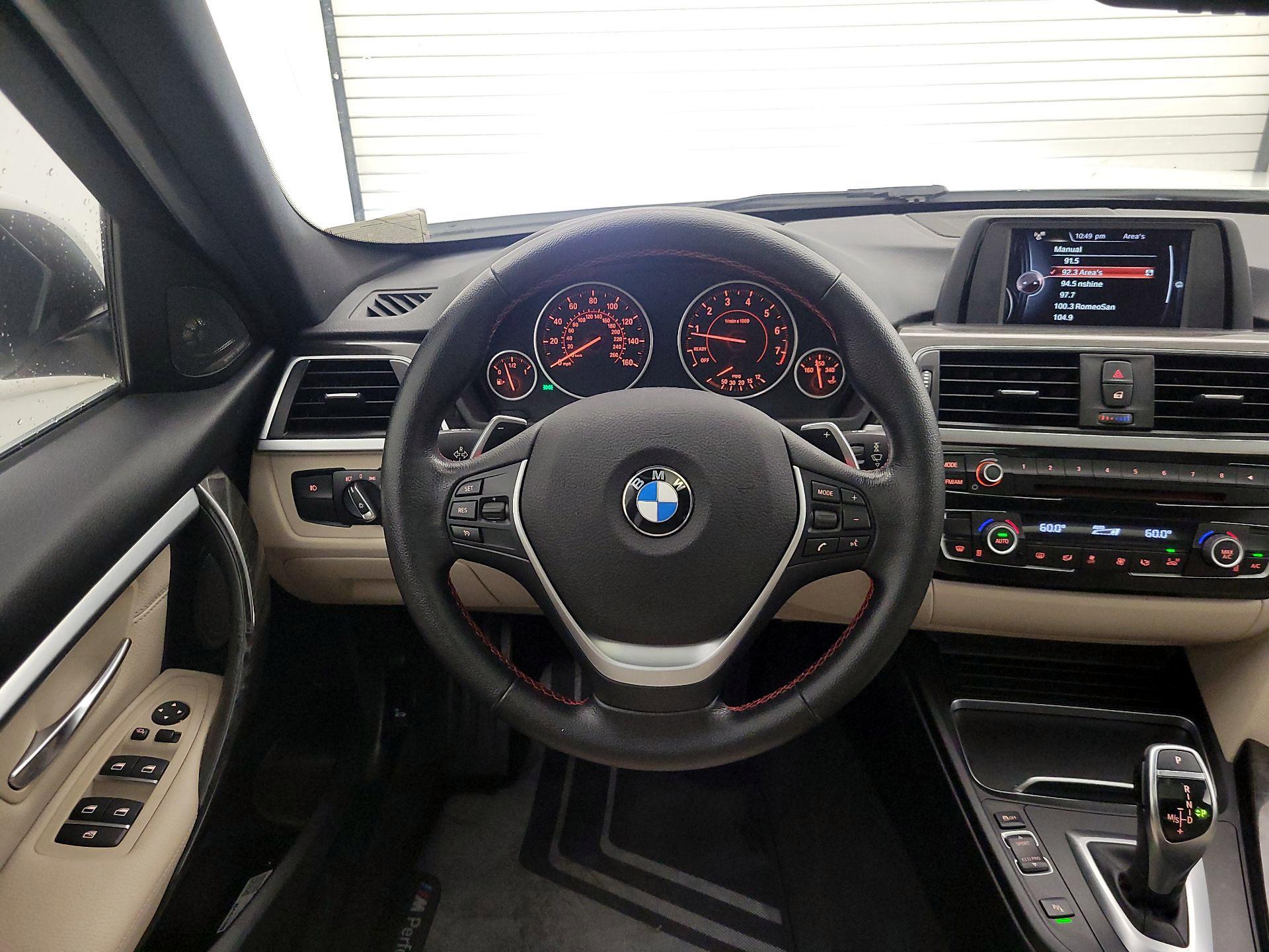 Thumbnail: 2016 BMW 3 Series - 10