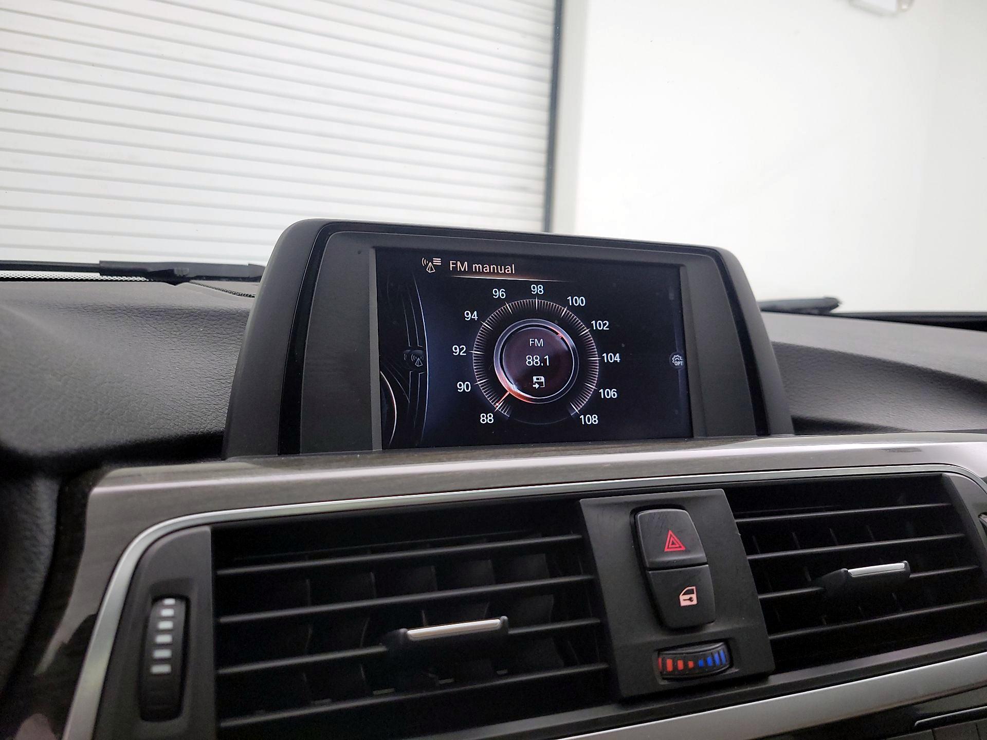 Thumbnail: 2016 BMW 3 Series - 15
