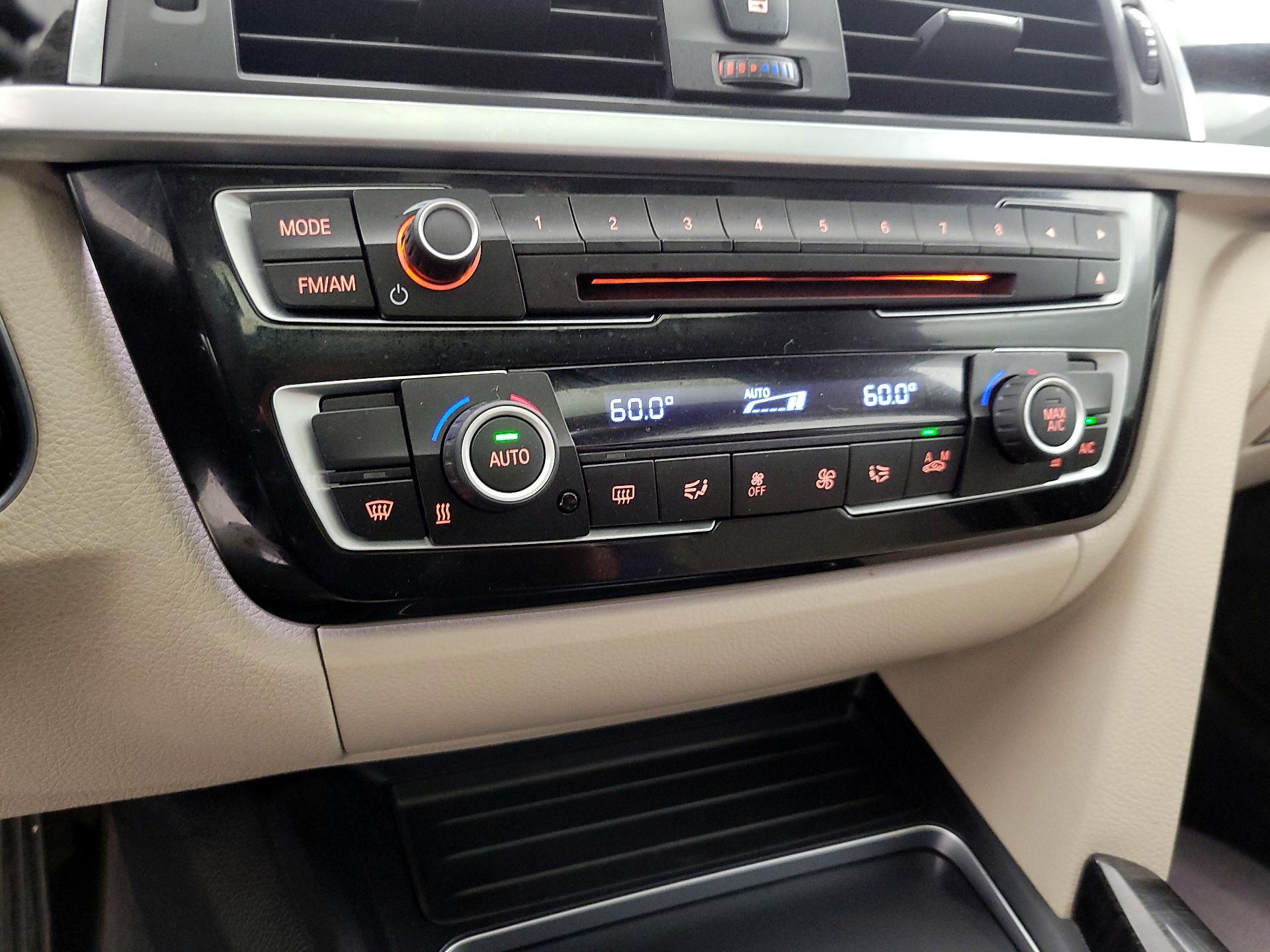 Thumbnail: 2016 BMW 3 Series - 16