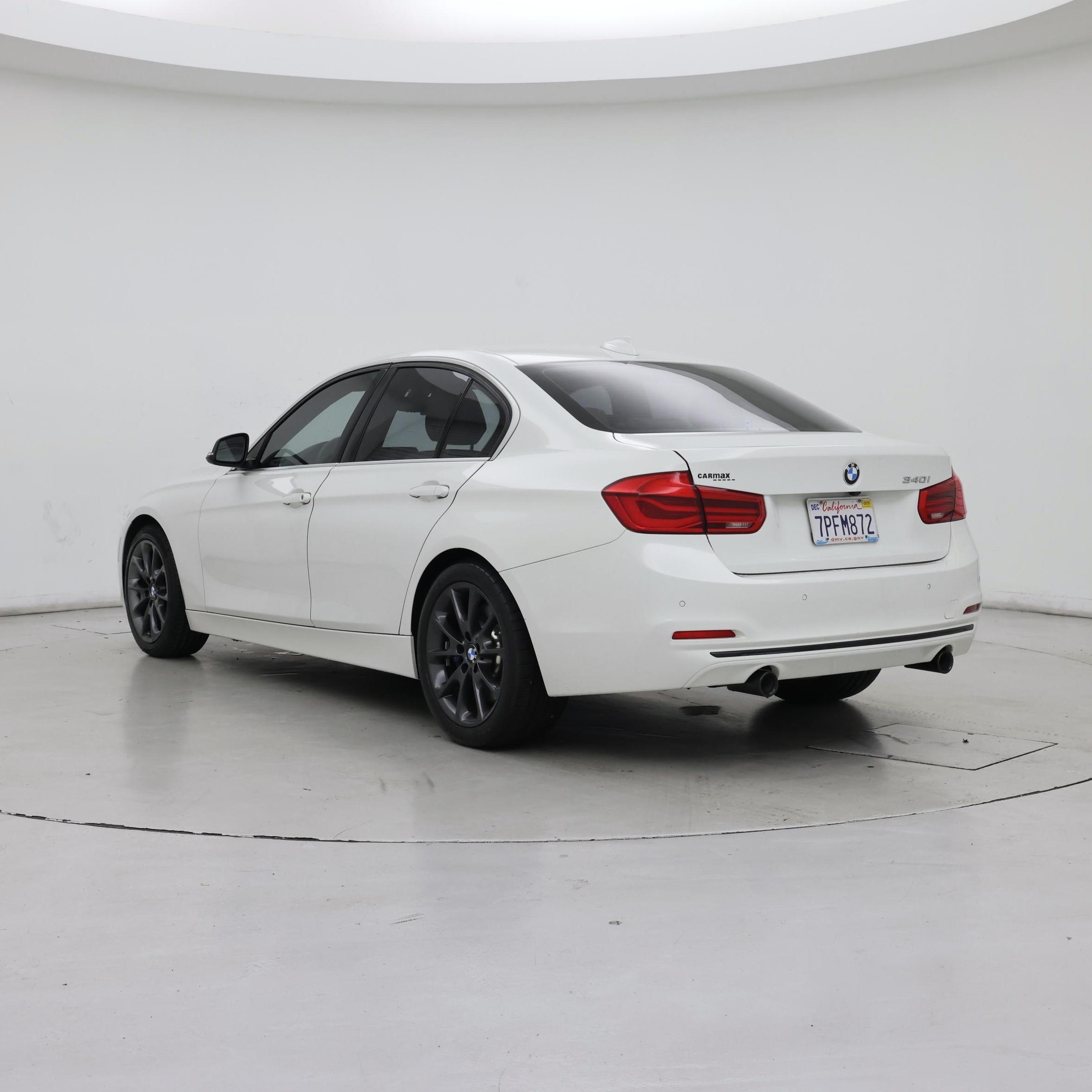 Thumbnail: 2016 BMW 3 Series - 2