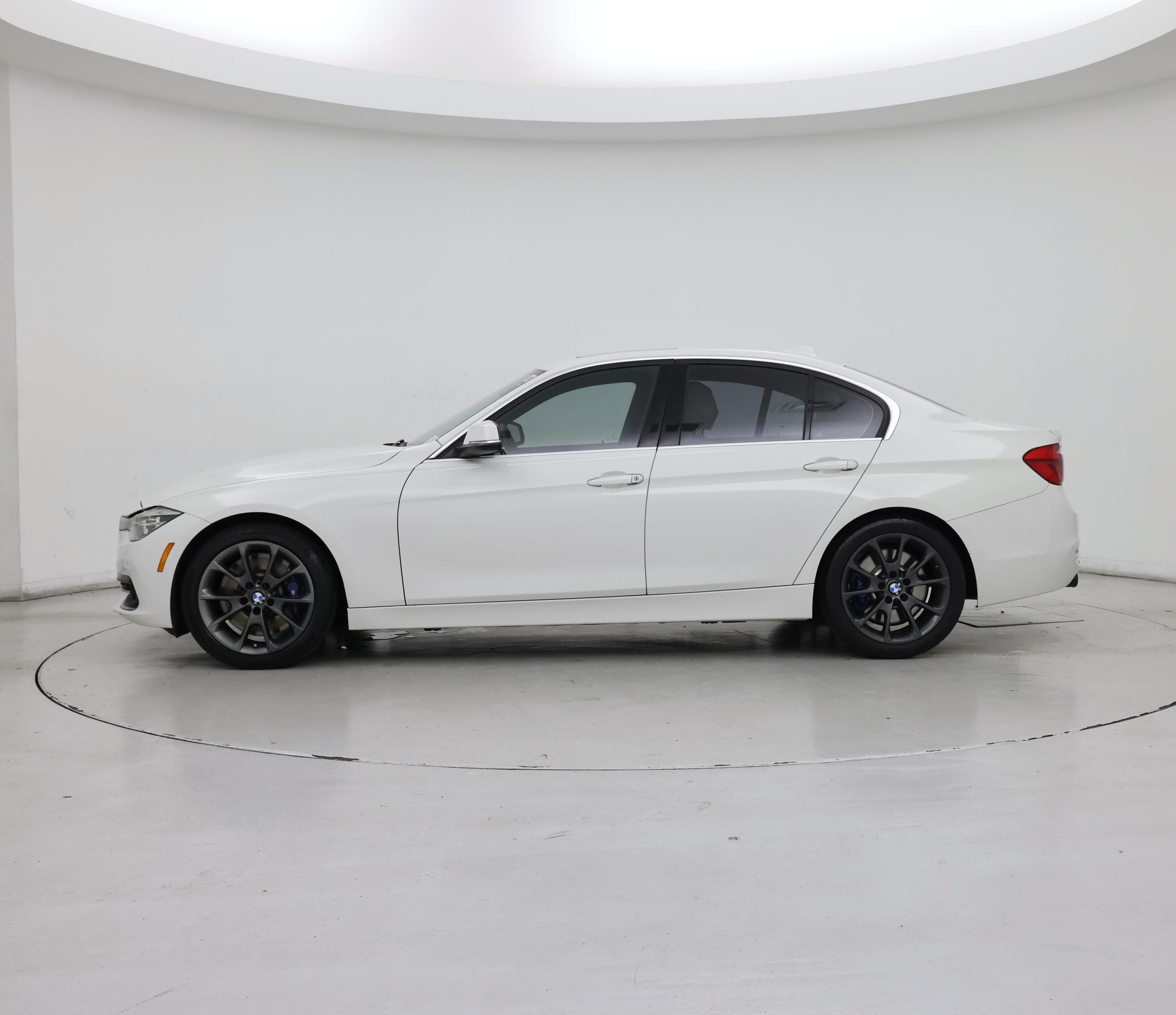 Thumbnail: 2016 BMW 3 Series - 3