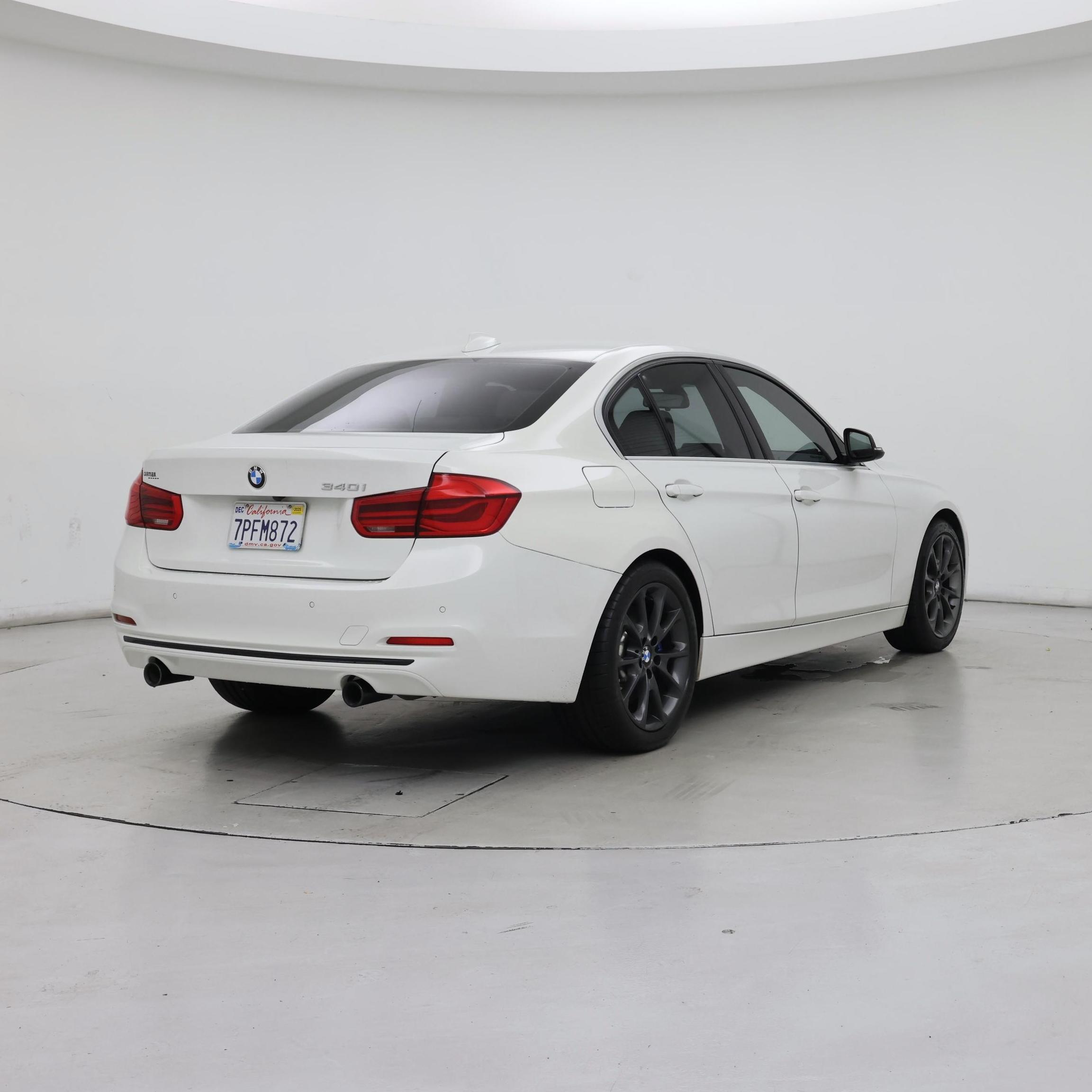 Thumbnail: 2016 BMW 3 Series - 8