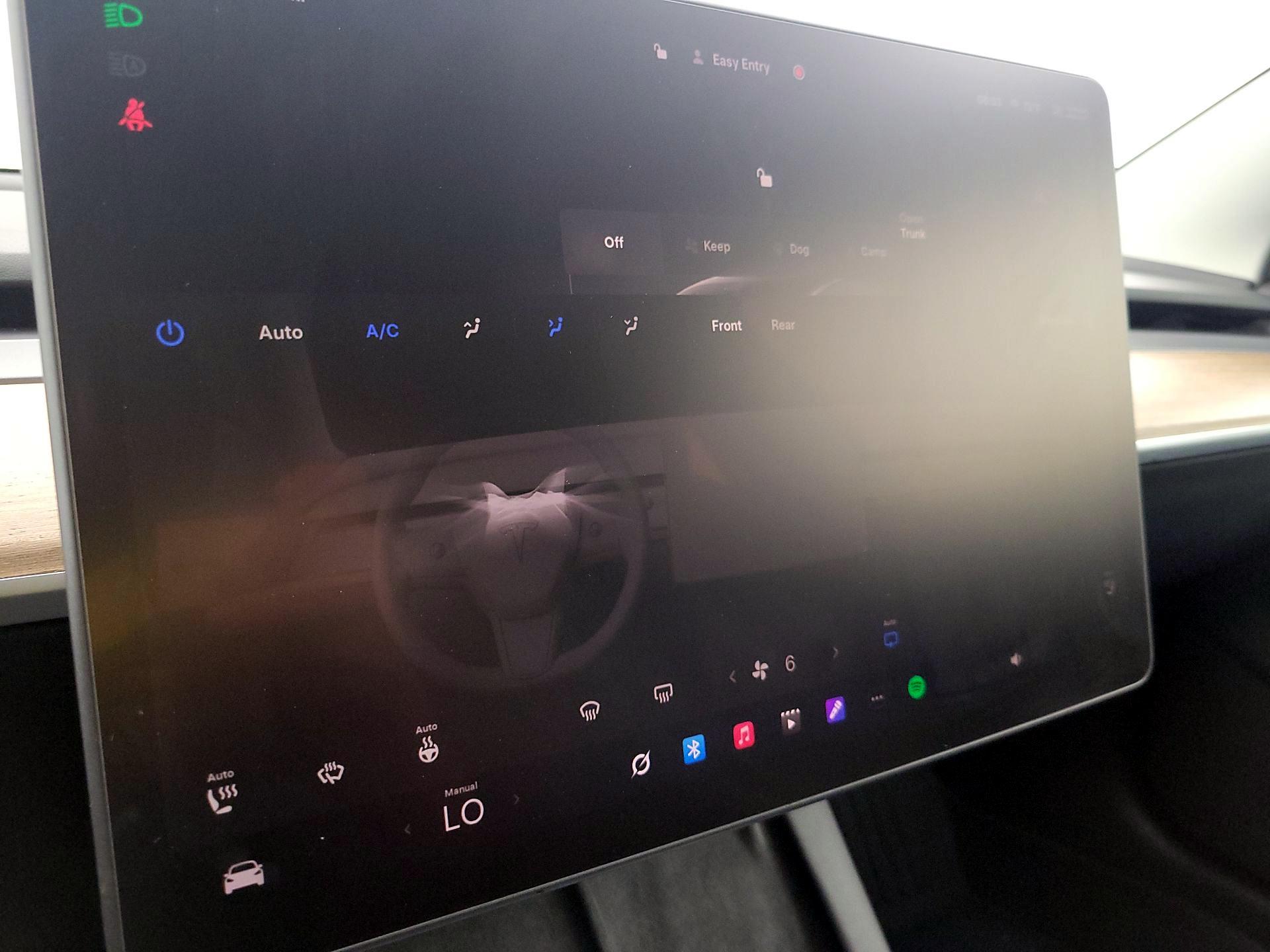 Thumbnail: 2022 Tesla Model 3 - 16