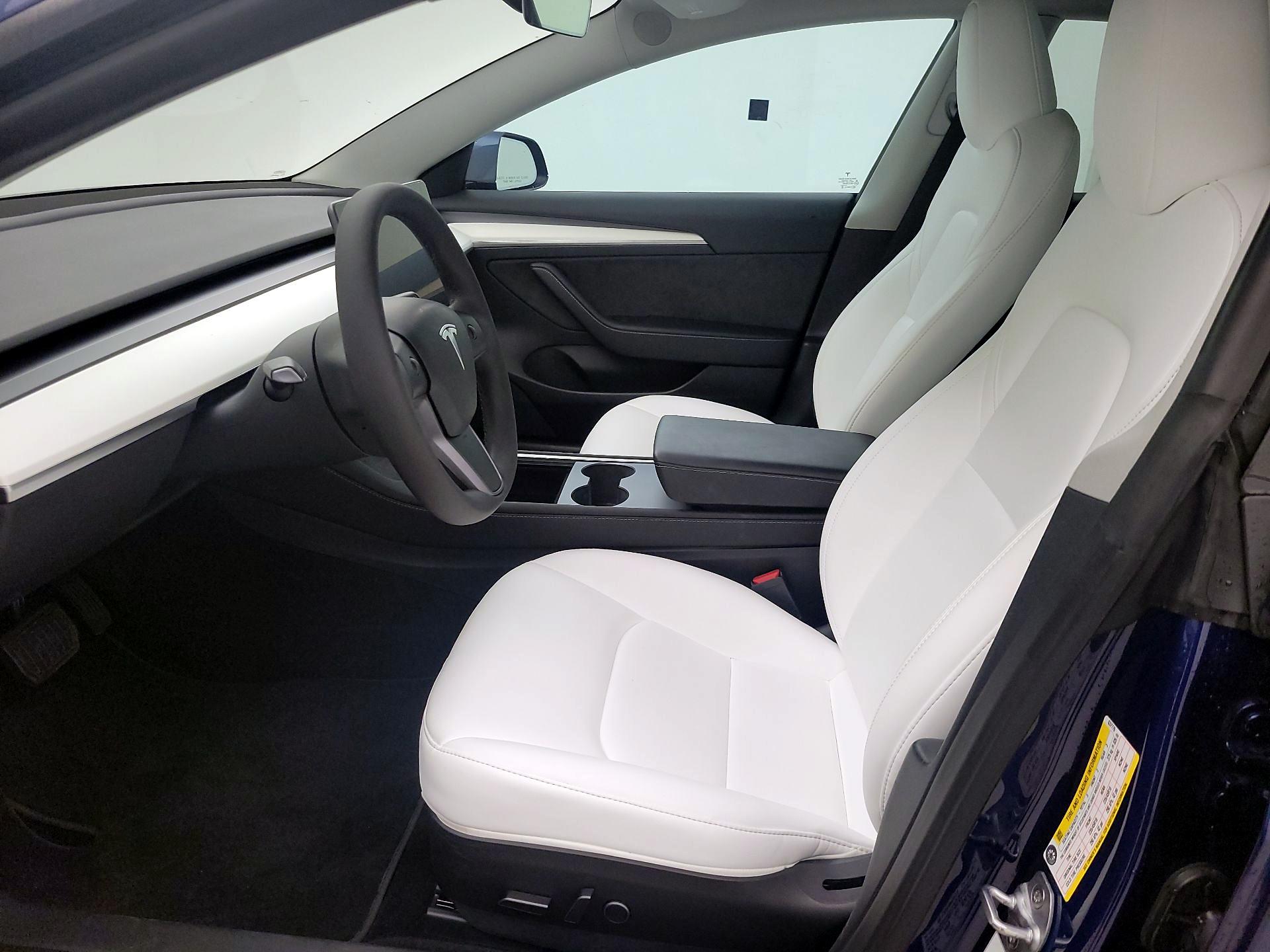 Thumbnail: 2023 Tesla Model 3 - 11