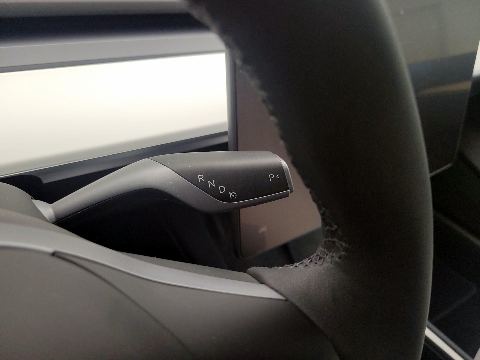 Thumbnail: 2023 Tesla Model 3 - 17