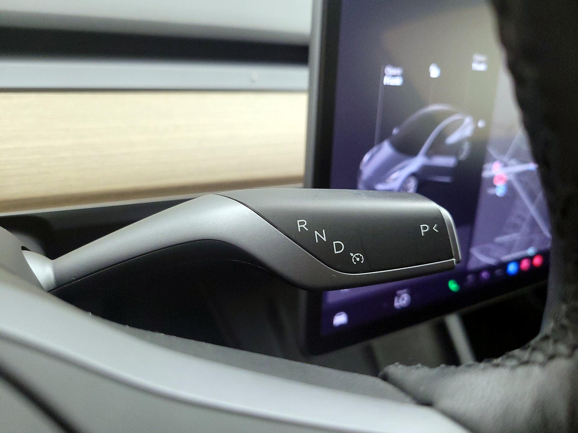 Thumbnail: 2022 Tesla Model 3 - 17