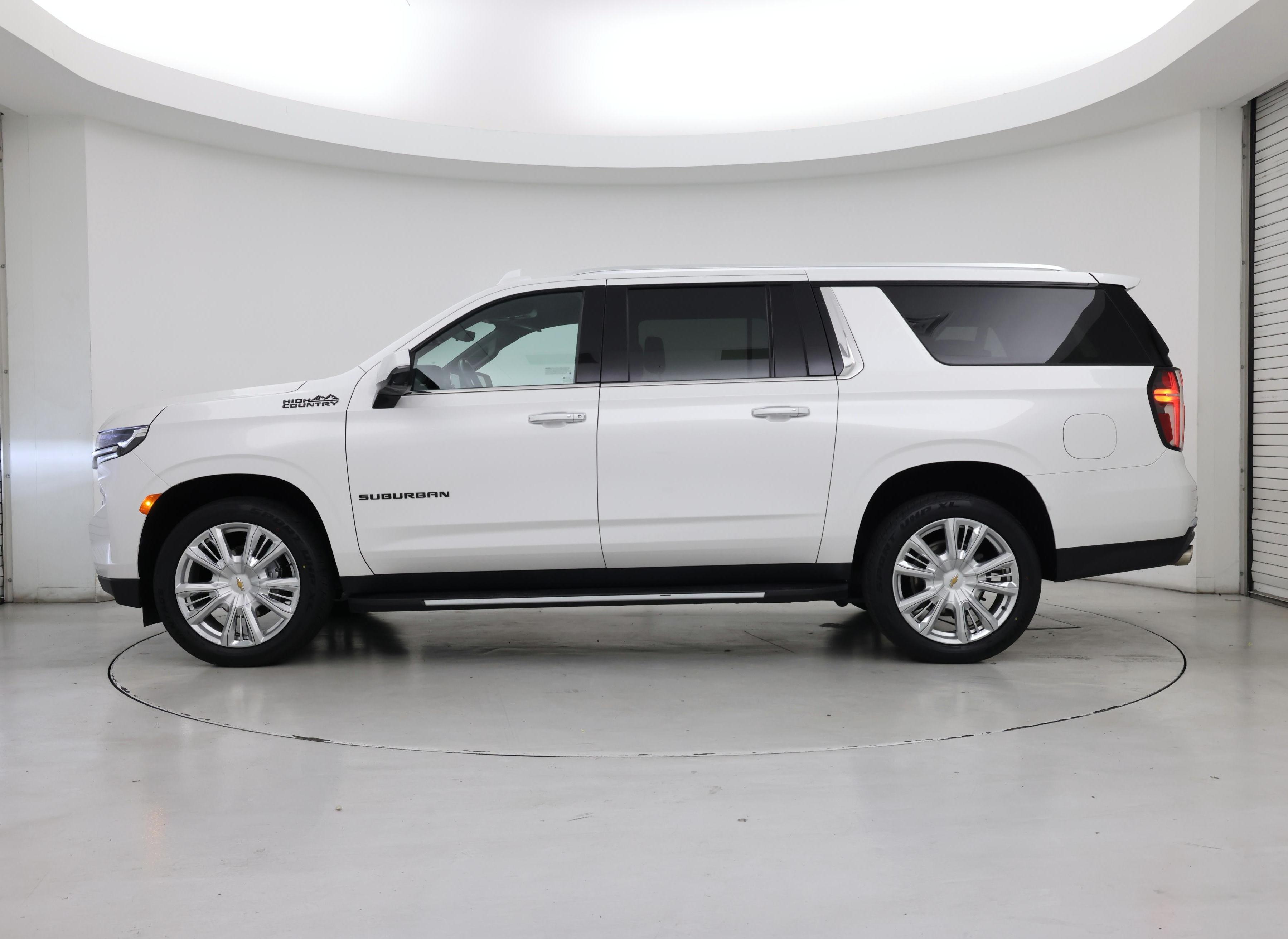 Thumbnail: 2021 Chevrolet Suburban - 3