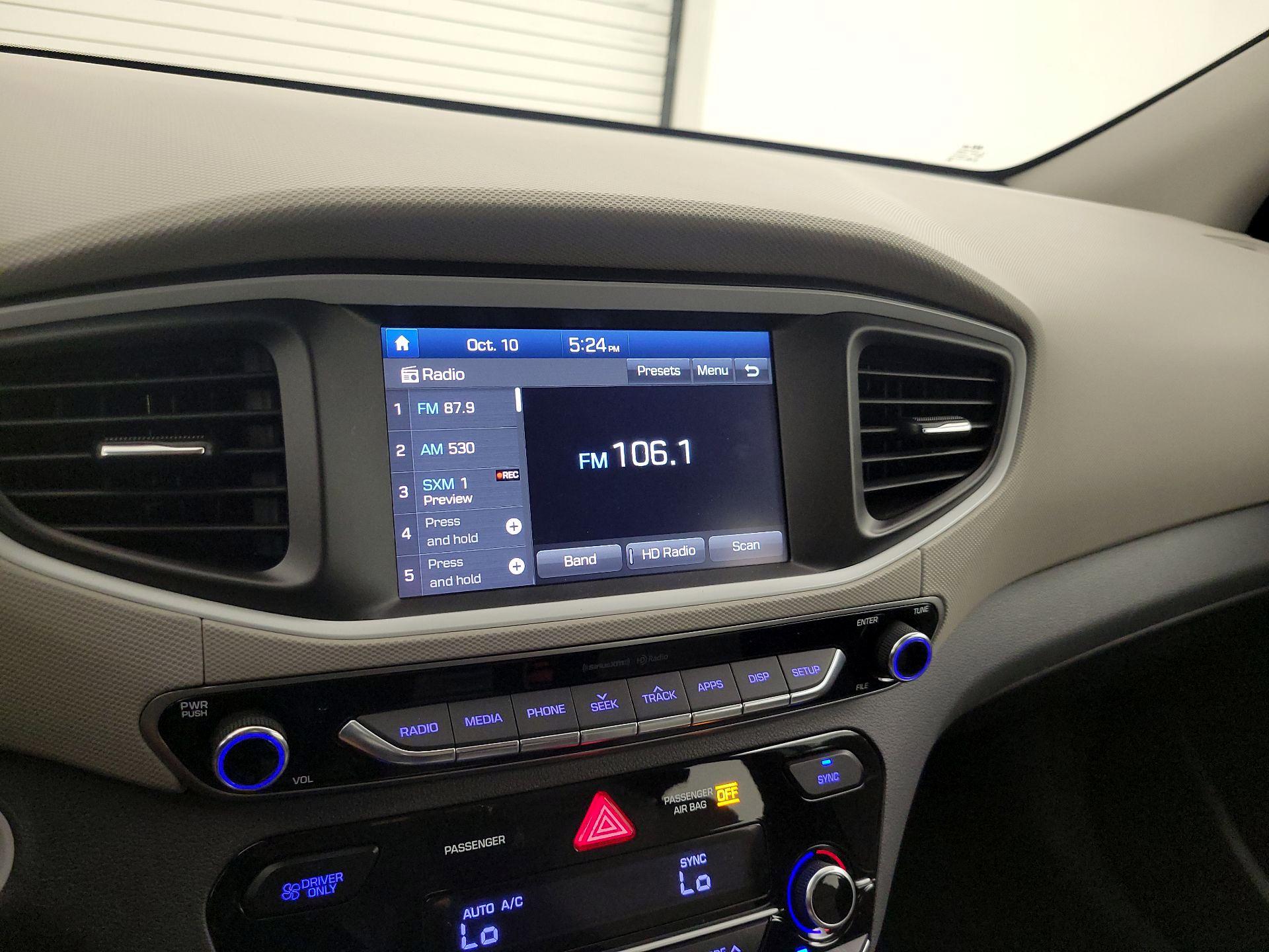 Thumbnail: 2018 Hyundai Ioniq - 15