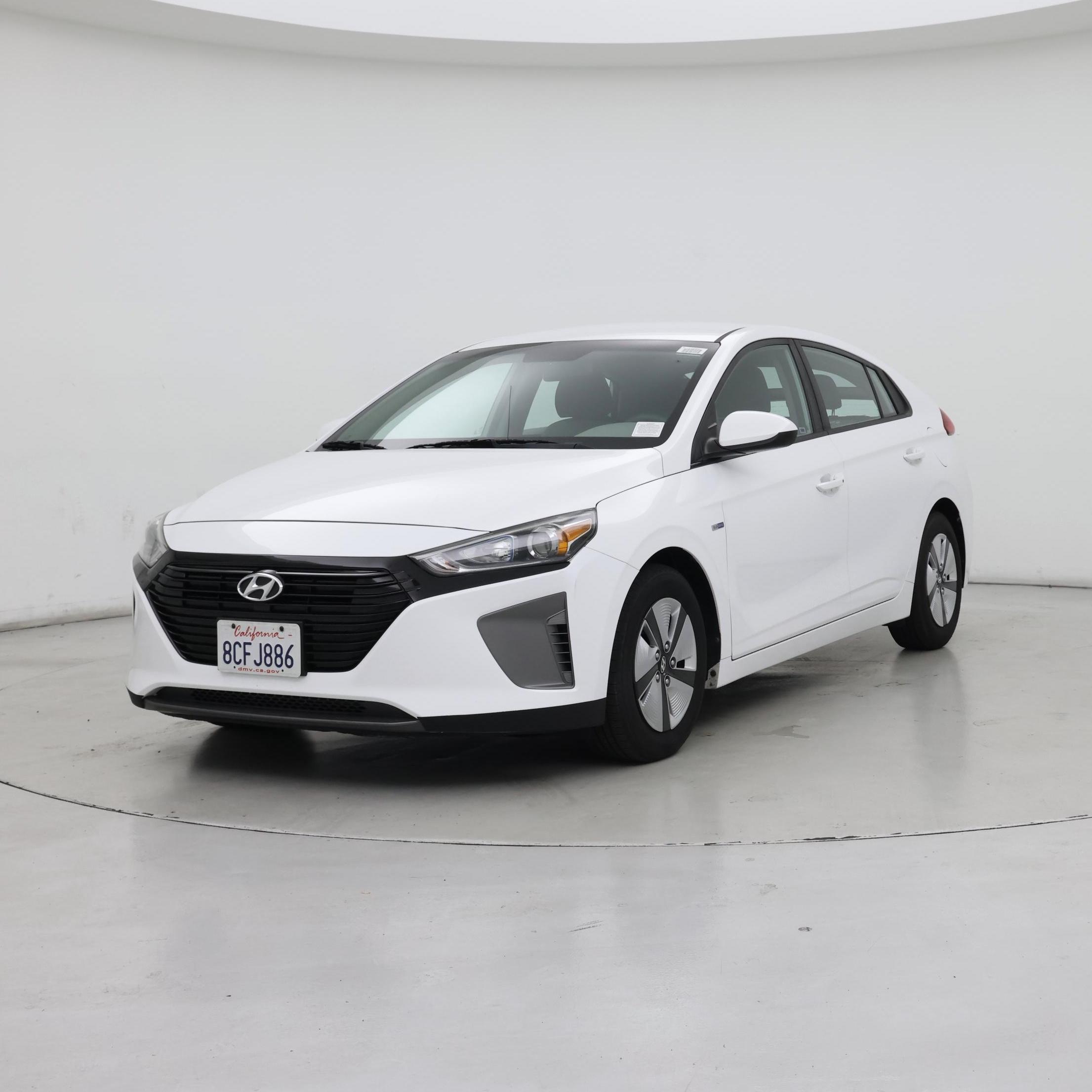 Thumbnail: 2018 Hyundai Ioniq - 4
