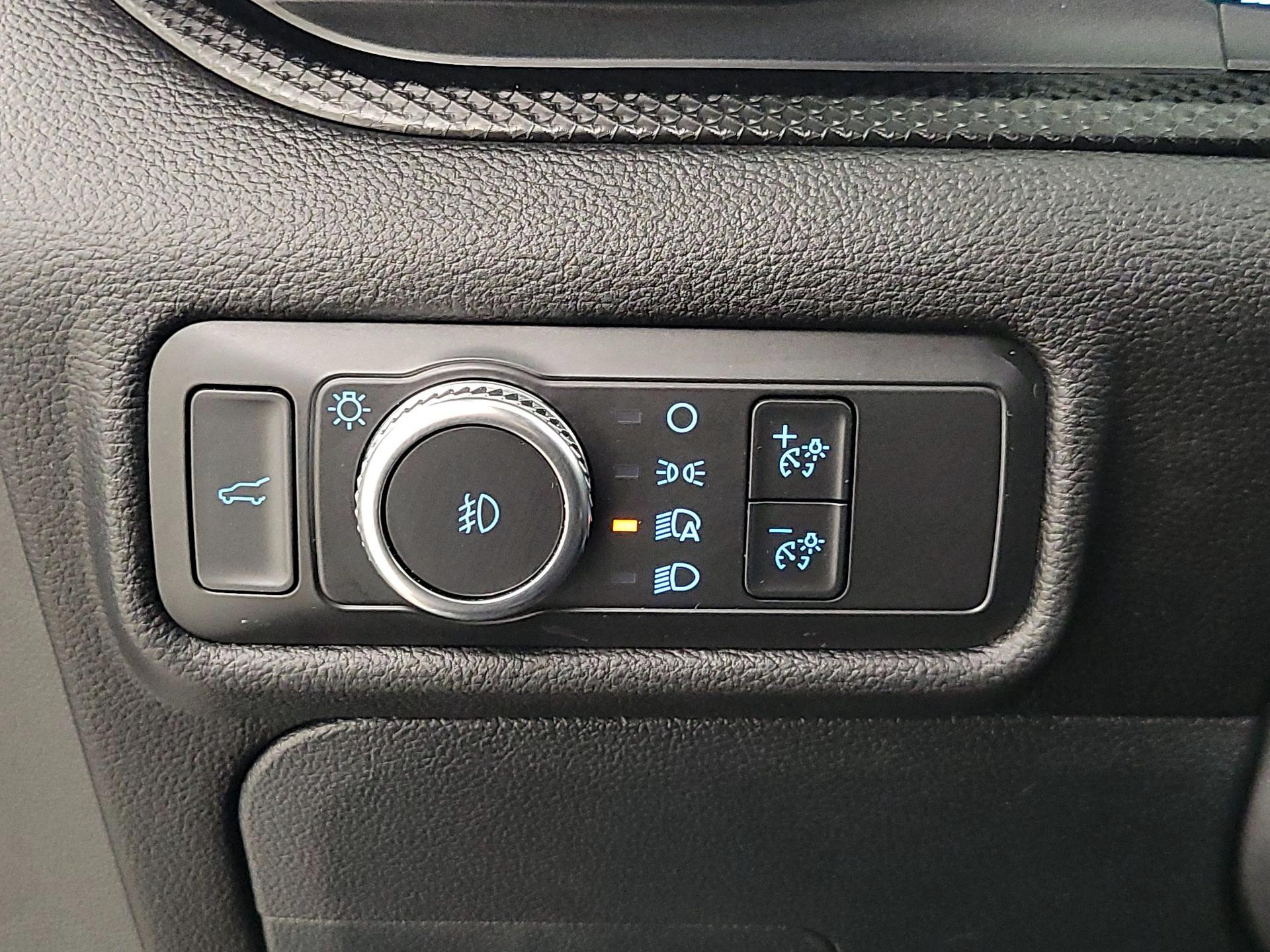 Thumbnail: 2022 Ford Explorer - 13