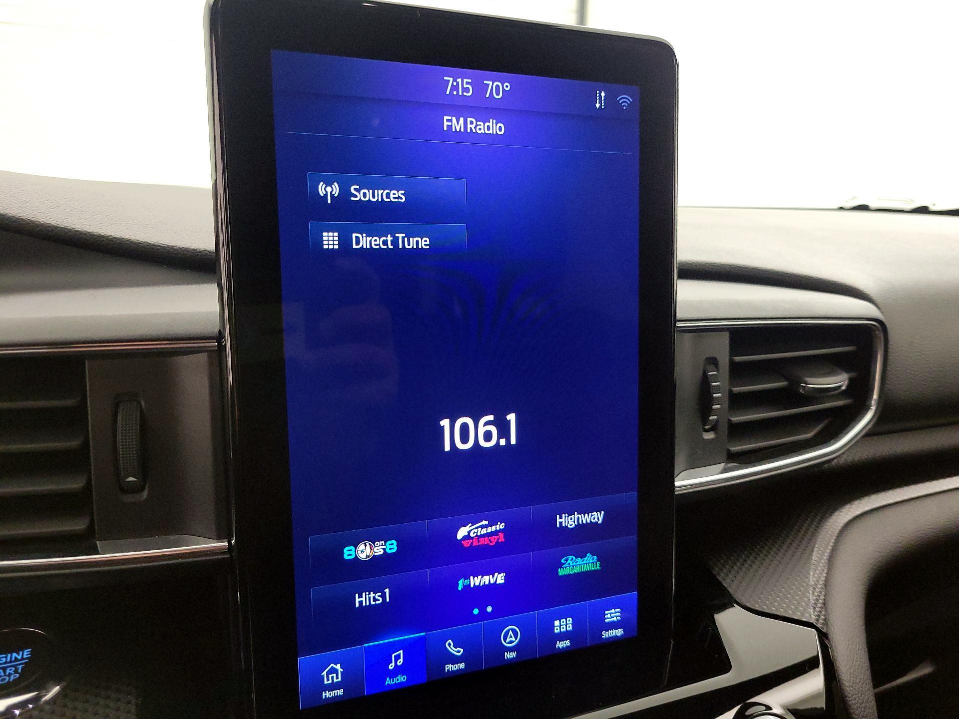 Thumbnail: 2022 Ford Explorer - 16