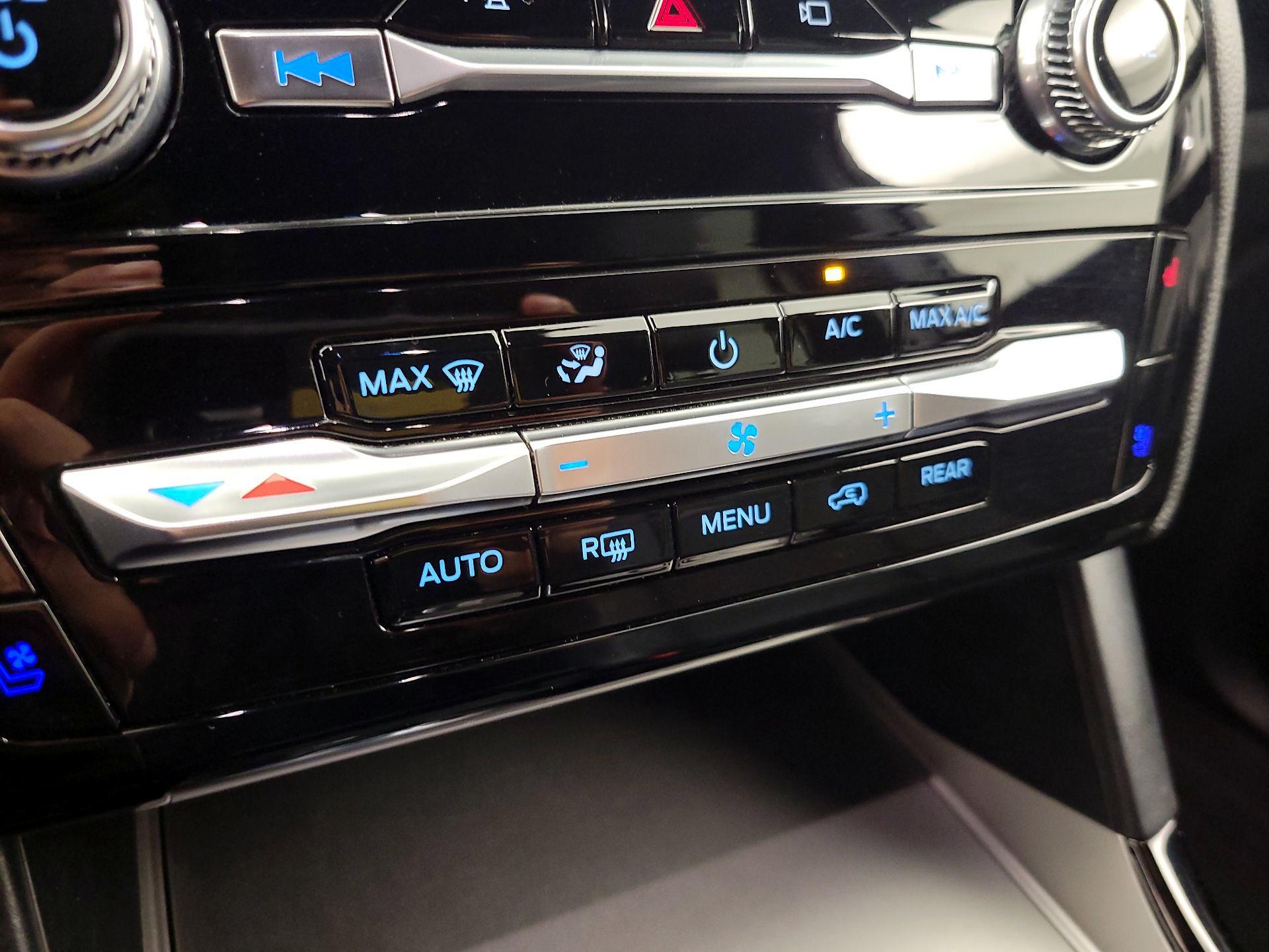 Thumbnail: 2022 Ford Explorer - 17