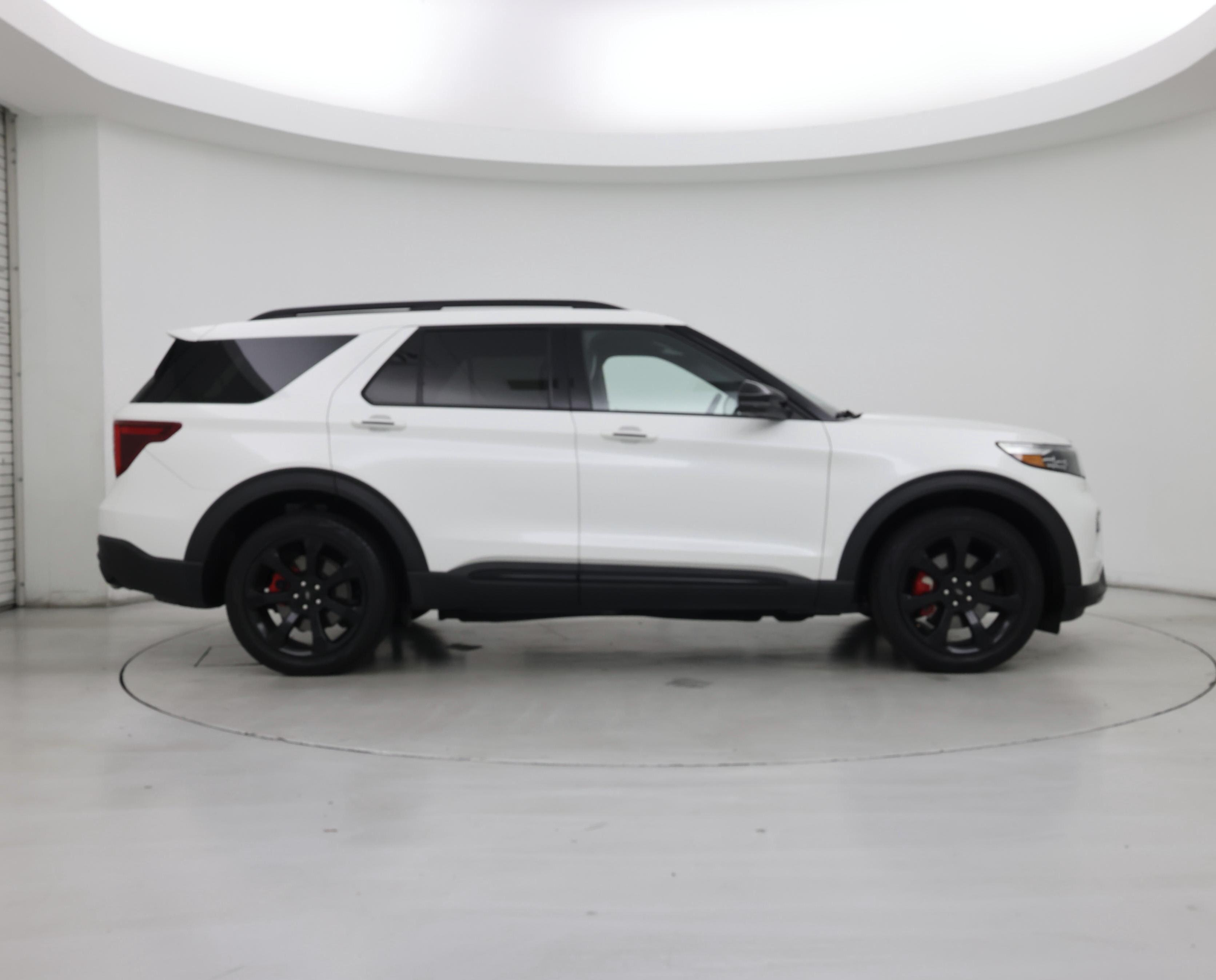 Thumbnail: 2022 Ford Explorer - 7