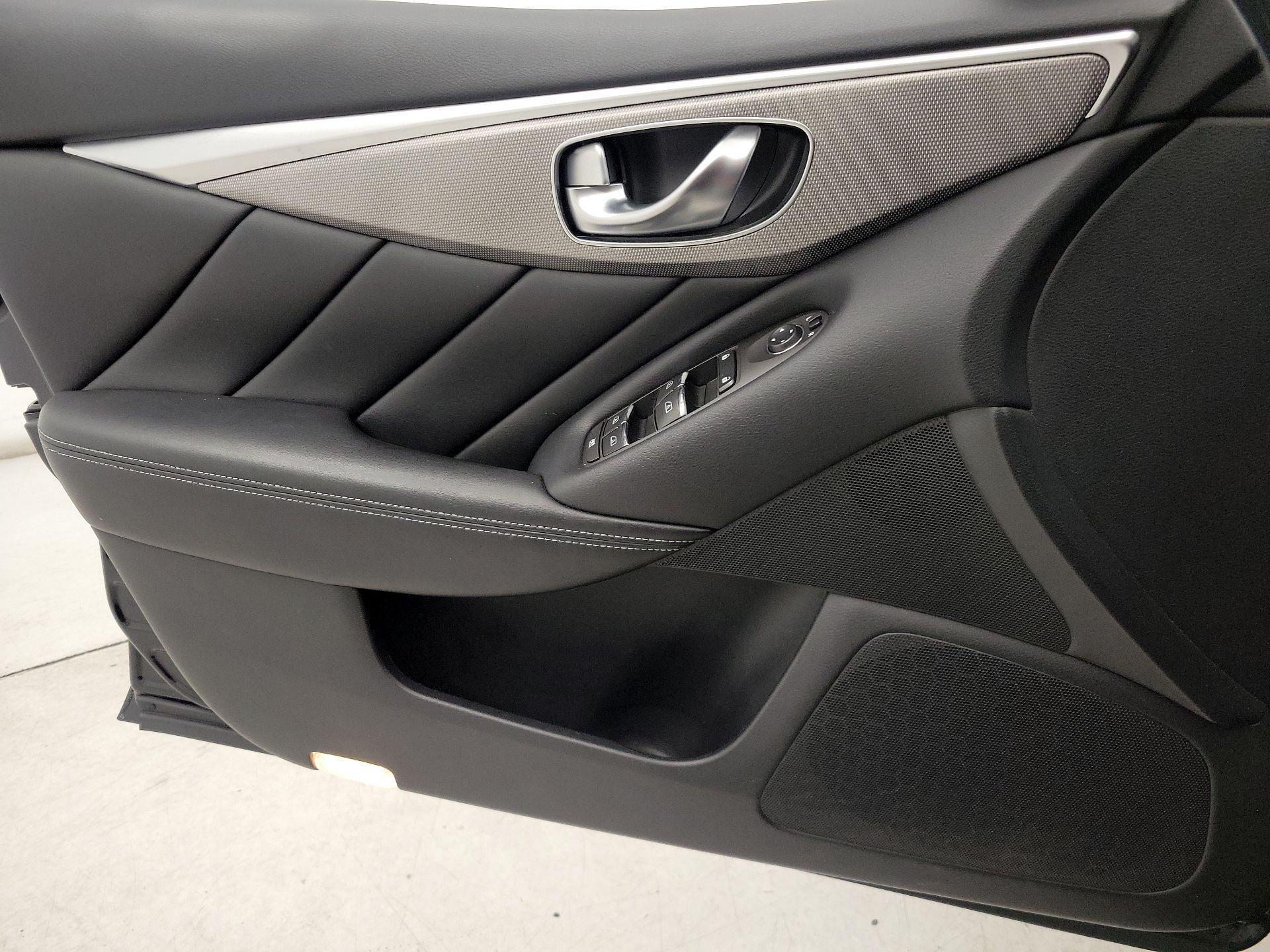 Thumbnail: 2014 INFINITI Q50 - 12