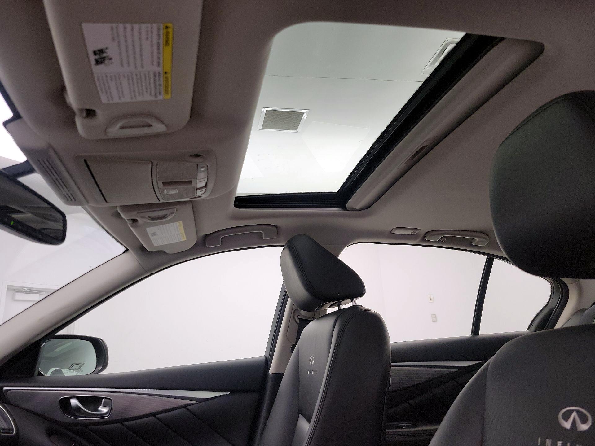 Thumbnail: 2014 INFINITI Q50 - 19