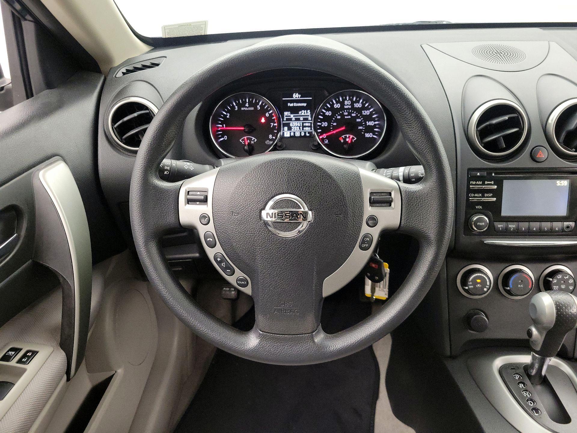 Thumbnail: 2015 Nissan Rogue - 10
