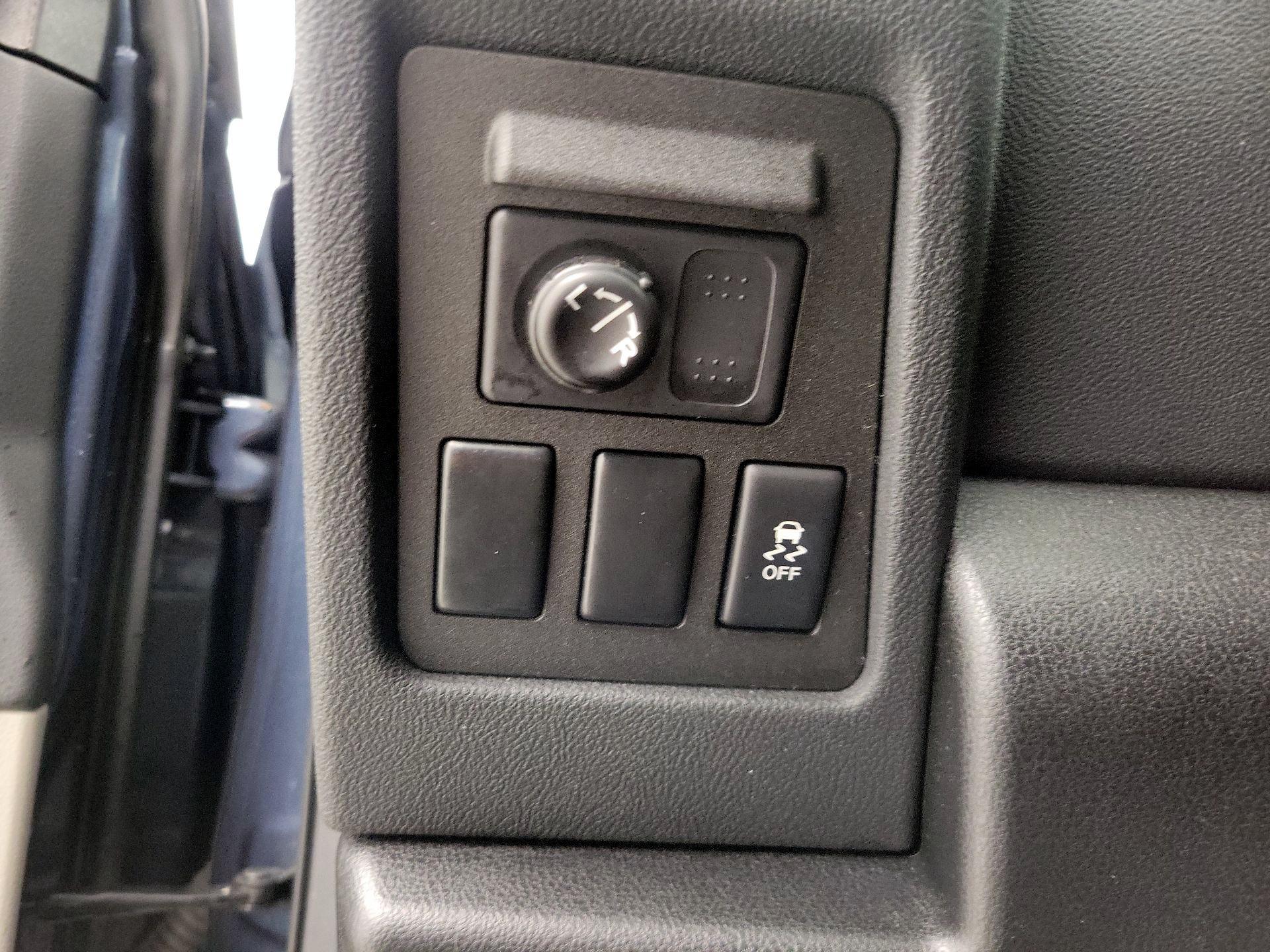 Thumbnail: 2015 Nissan Rogue - 13