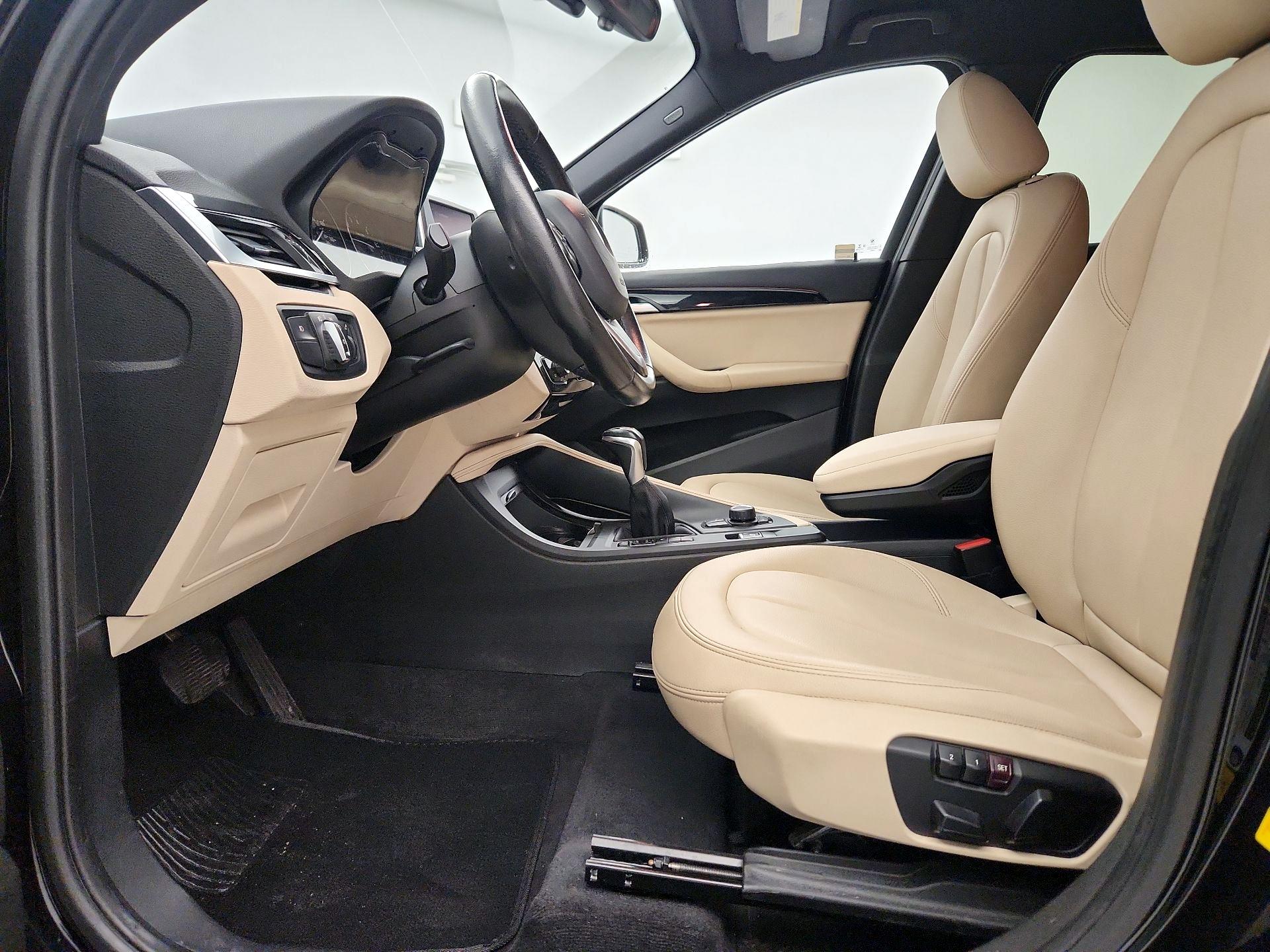 Thumbnail: 2018 BMW X1 - 11